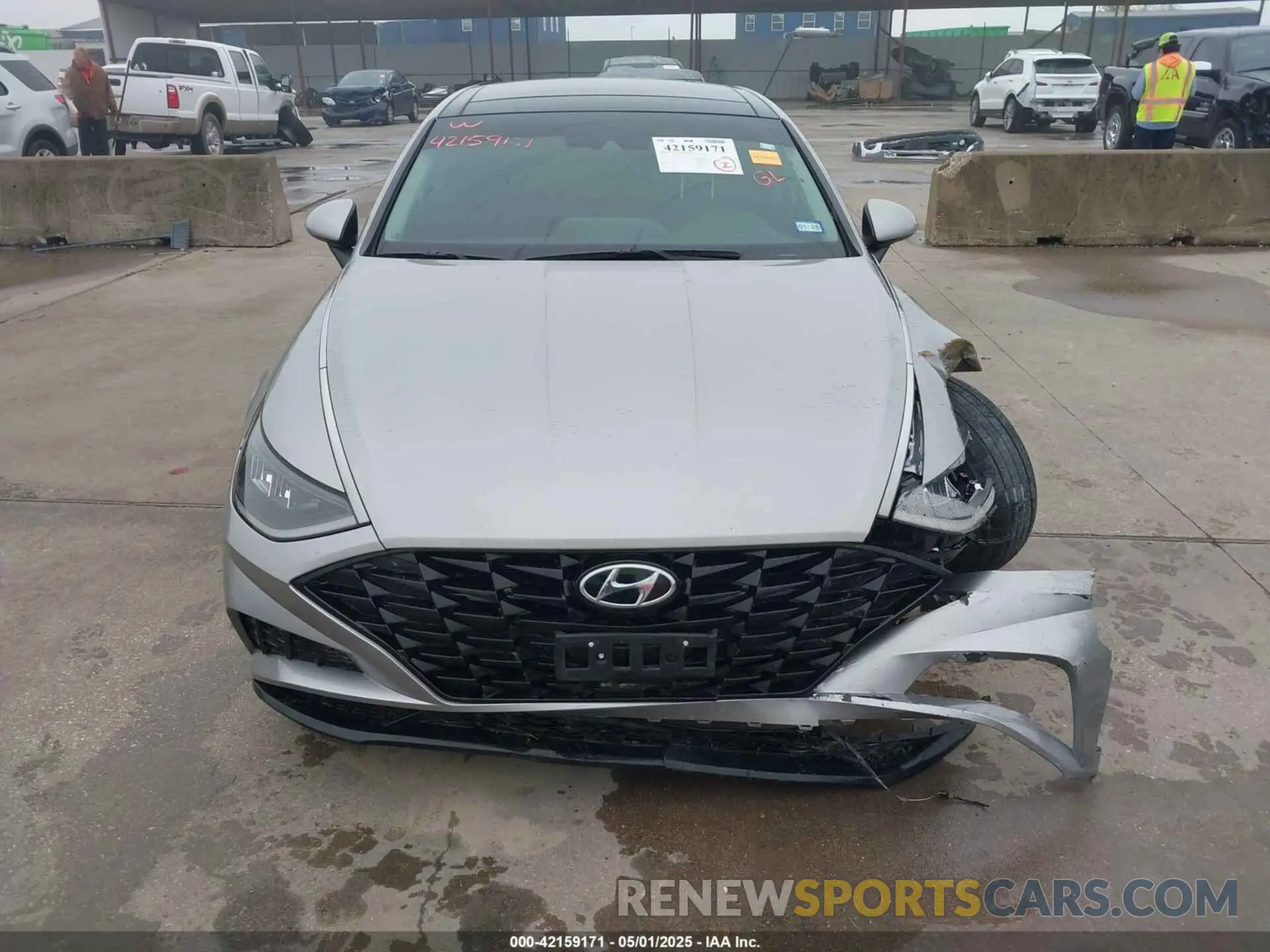 13 Photograph of a damaged car KMHL14JA5MA160167 HYUNDAI SONATA 2021