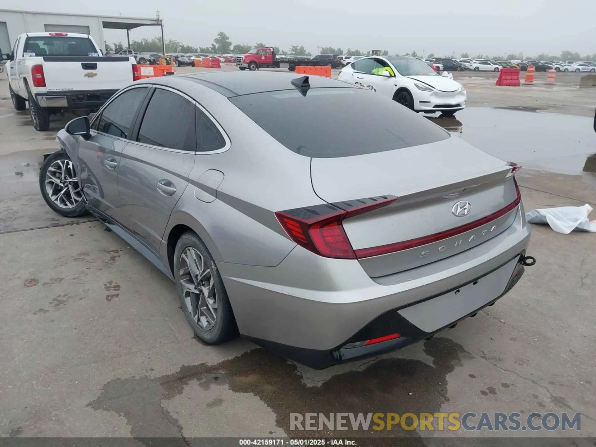 3 Photograph of a damaged car KMHL14JA5MA160167 HYUNDAI SONATA 2021
