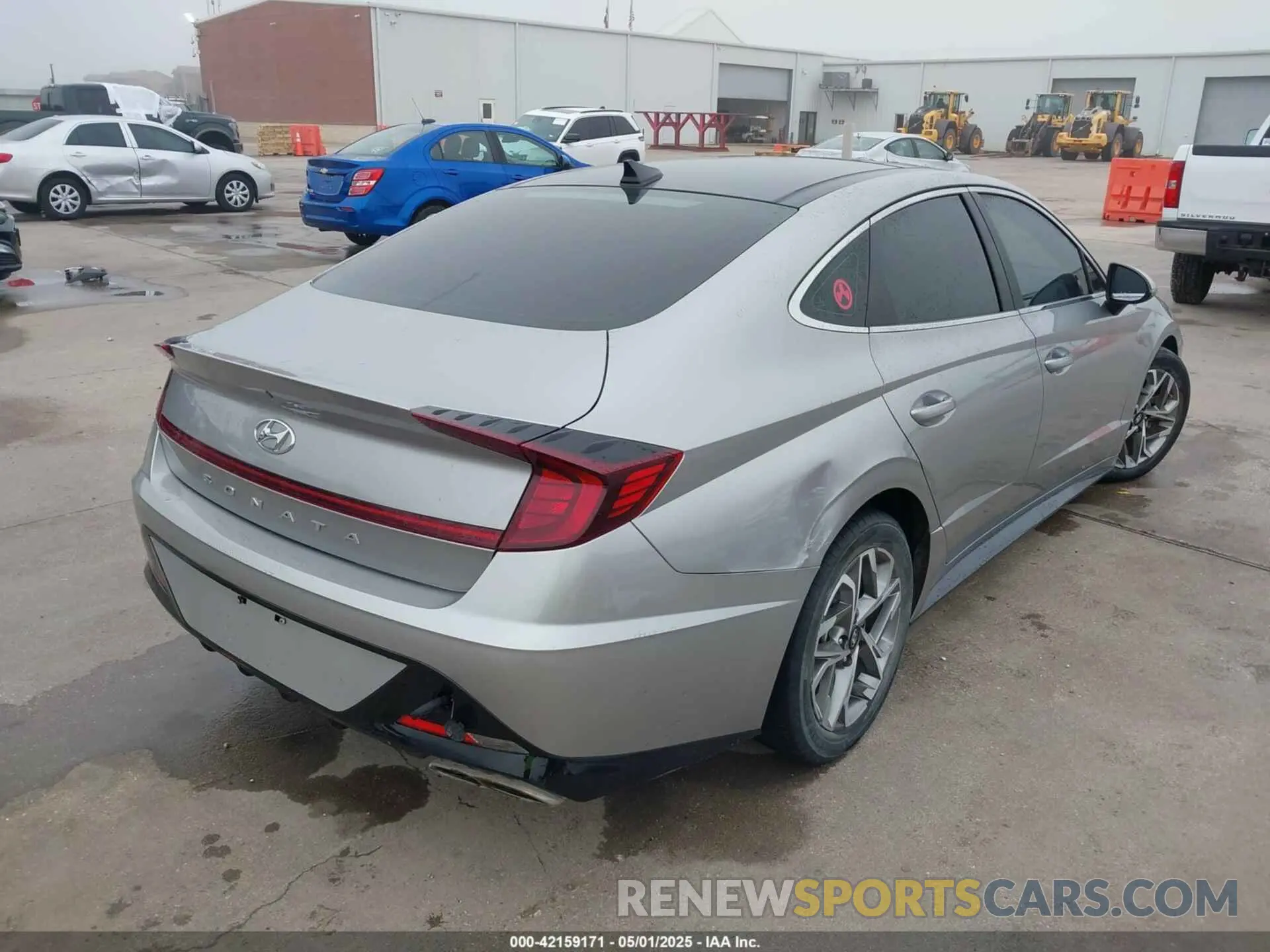 4 Photograph of a damaged car KMHL14JA5MA160167 HYUNDAI SONATA 2021