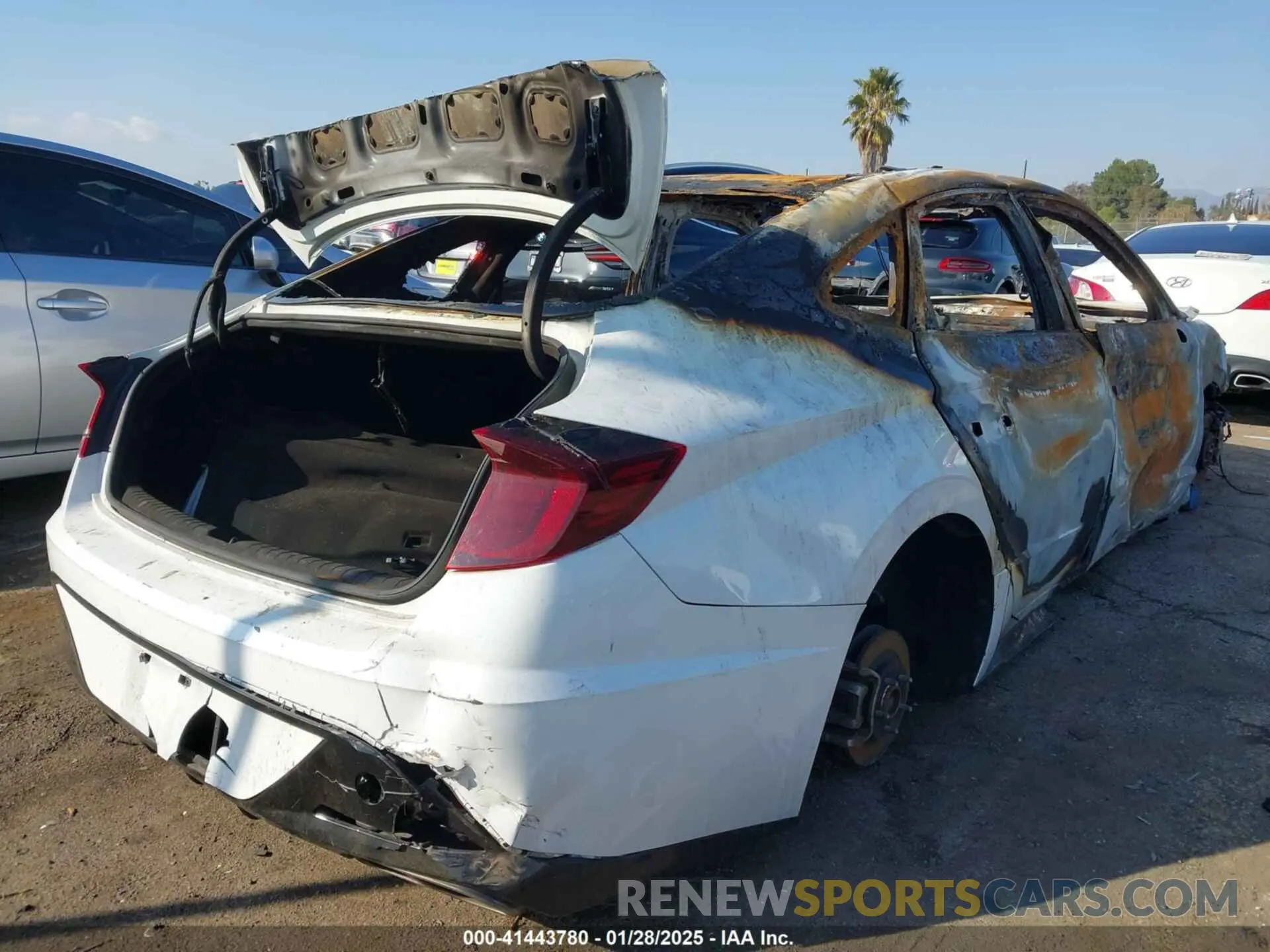 4 Photograph of a damaged car KMHL14JAXMA159550 HYUNDAI SONATA 2021