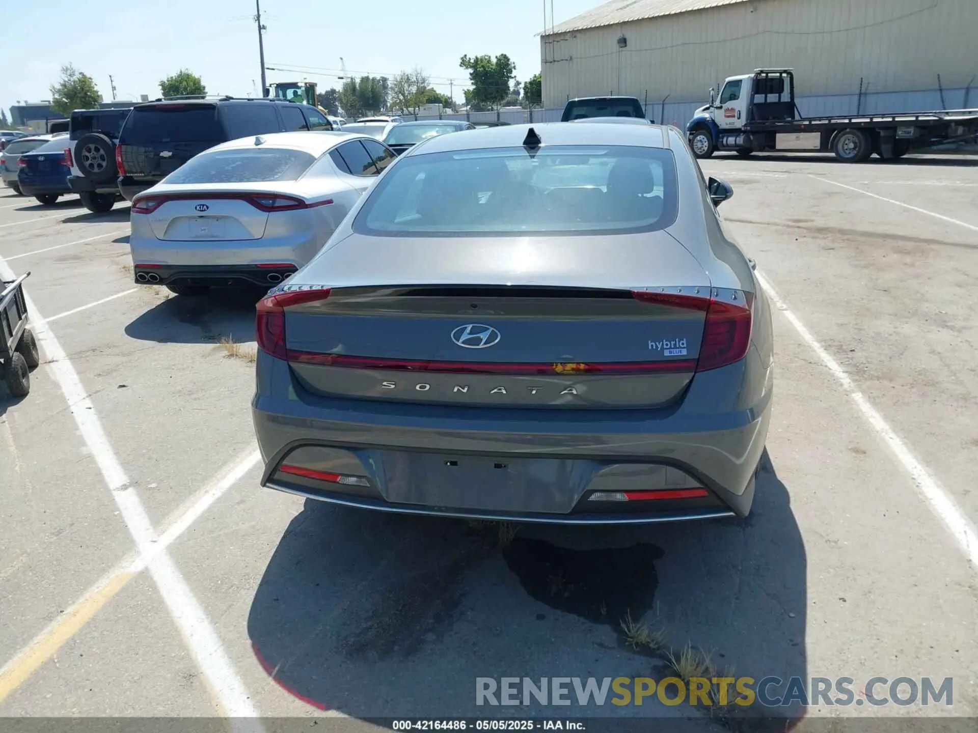 17 Photograph of a damaged car KMHL24JJ0MA020248 HYUNDAI SONATA 2021