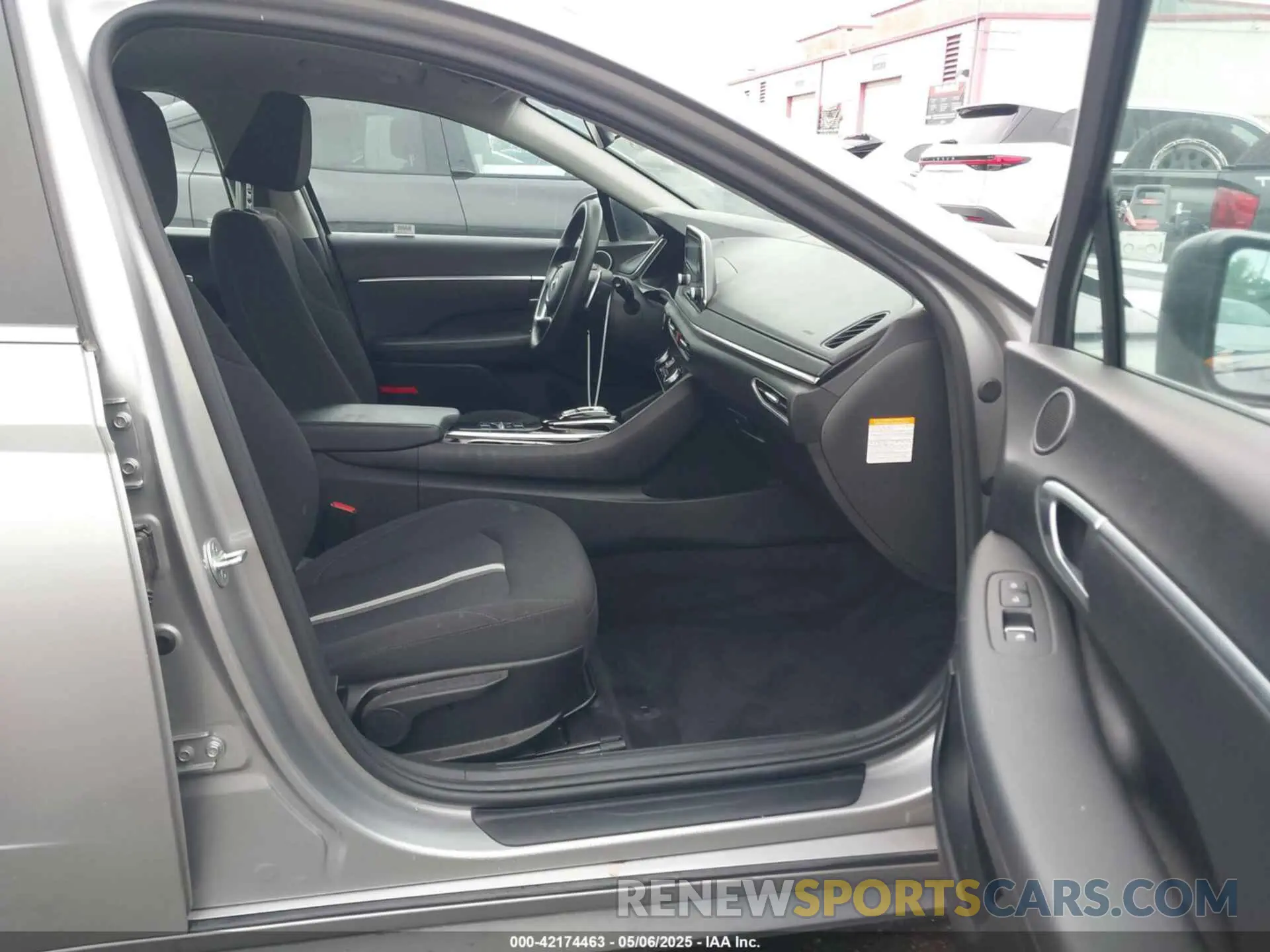 5 Photograph of a damaged car KMHL24JJ6MA023753 HYUNDAI SONATA 2021