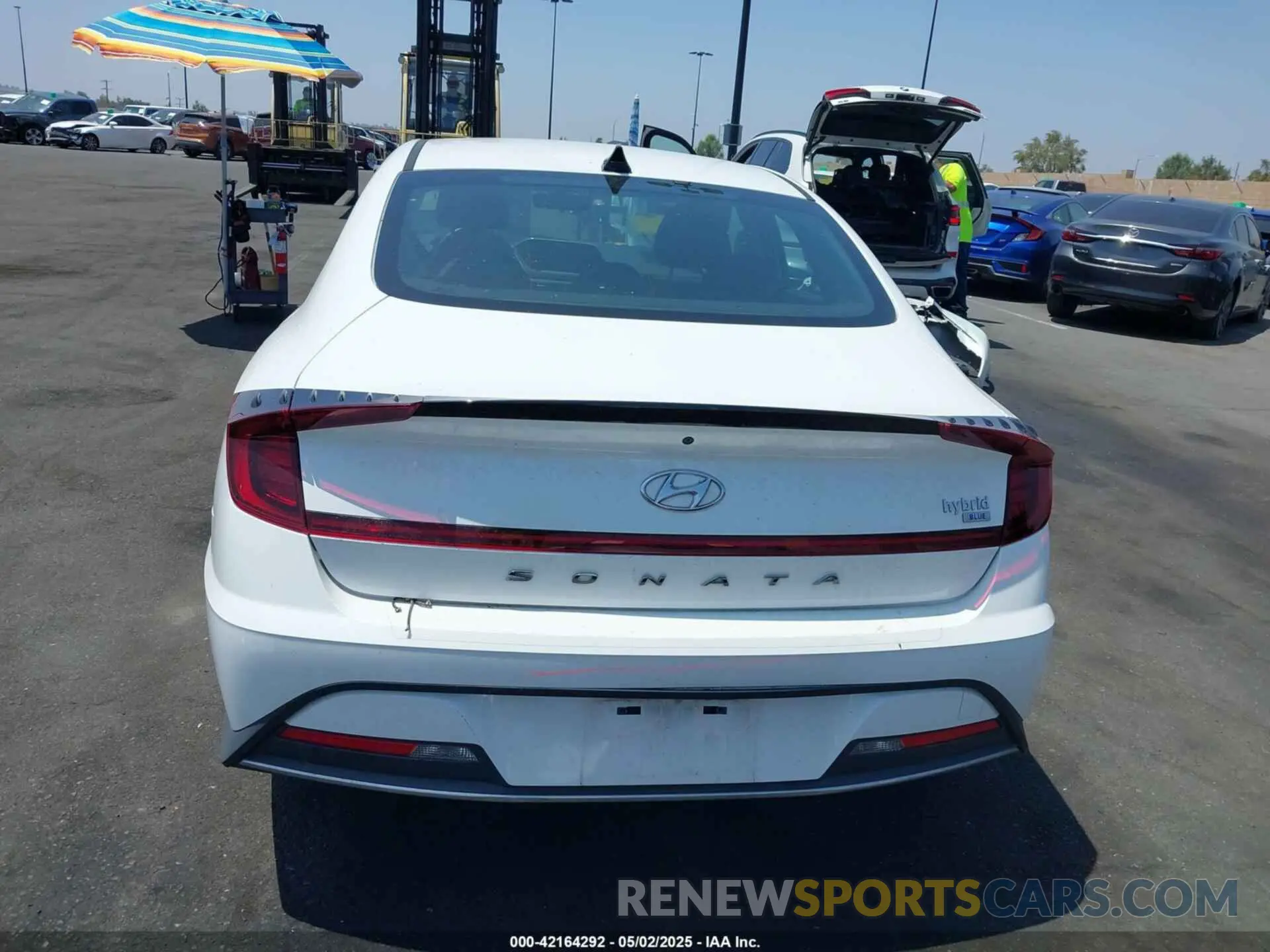 17 Photograph of a damaged car KMHL24JJ6MA033456 HYUNDAI SONATA 2021