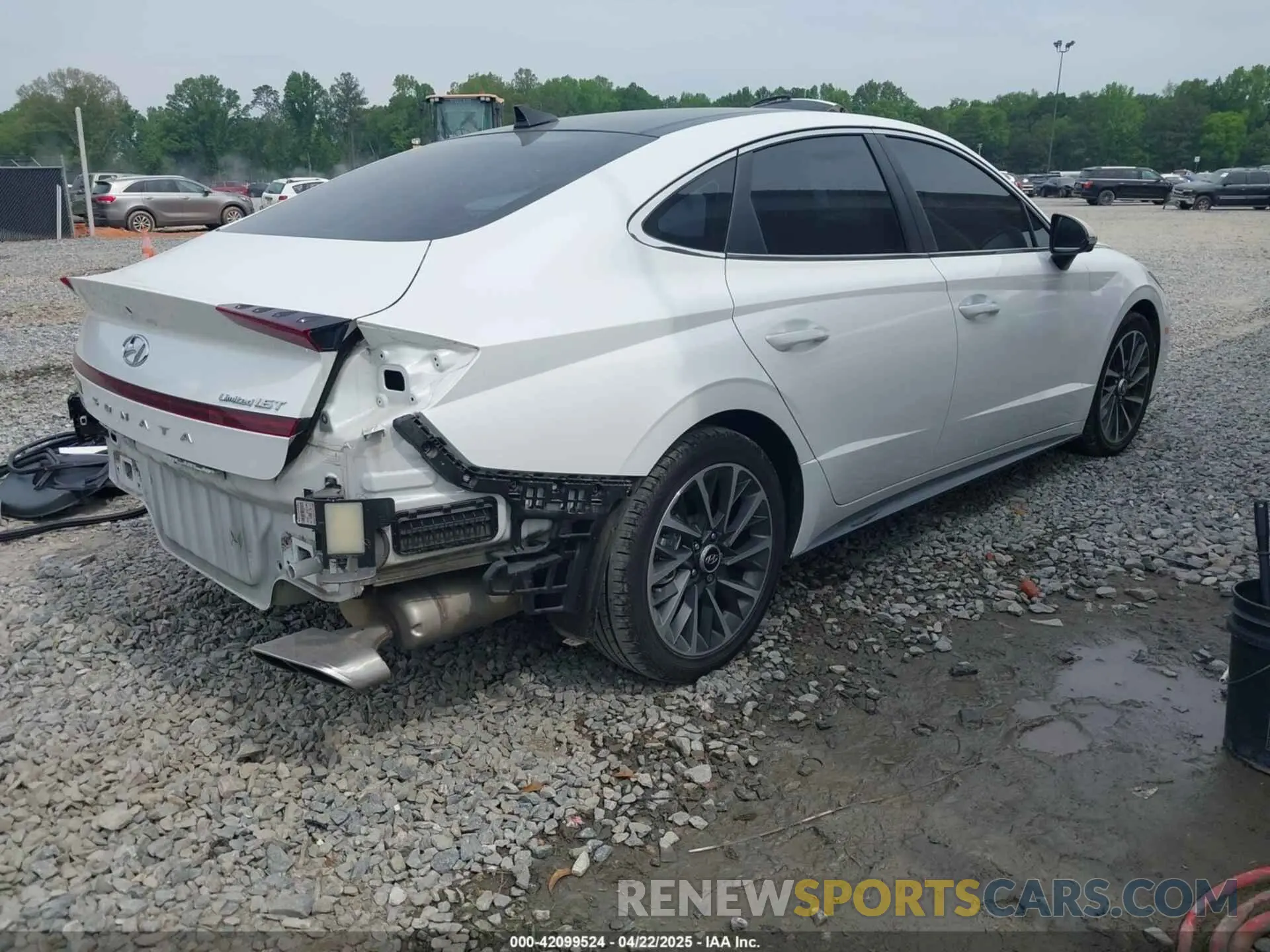 4 Photograph of a damaged car KMHL34J25MA154162 HYUNDAI SONATA 2021