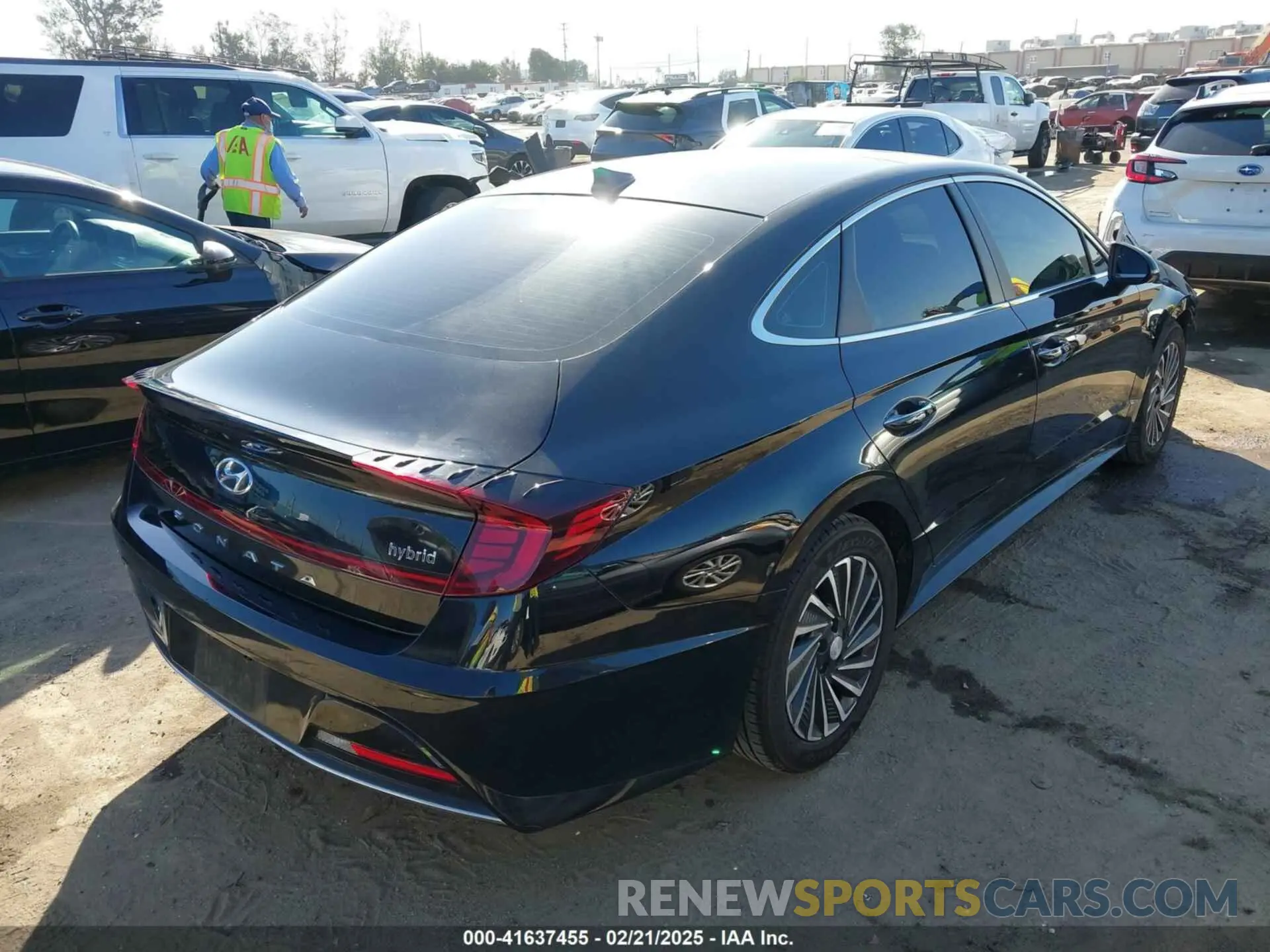 4 Photograph of a damaged car KMHL54JJ0MA017423 HYUNDAI SONATA 2021