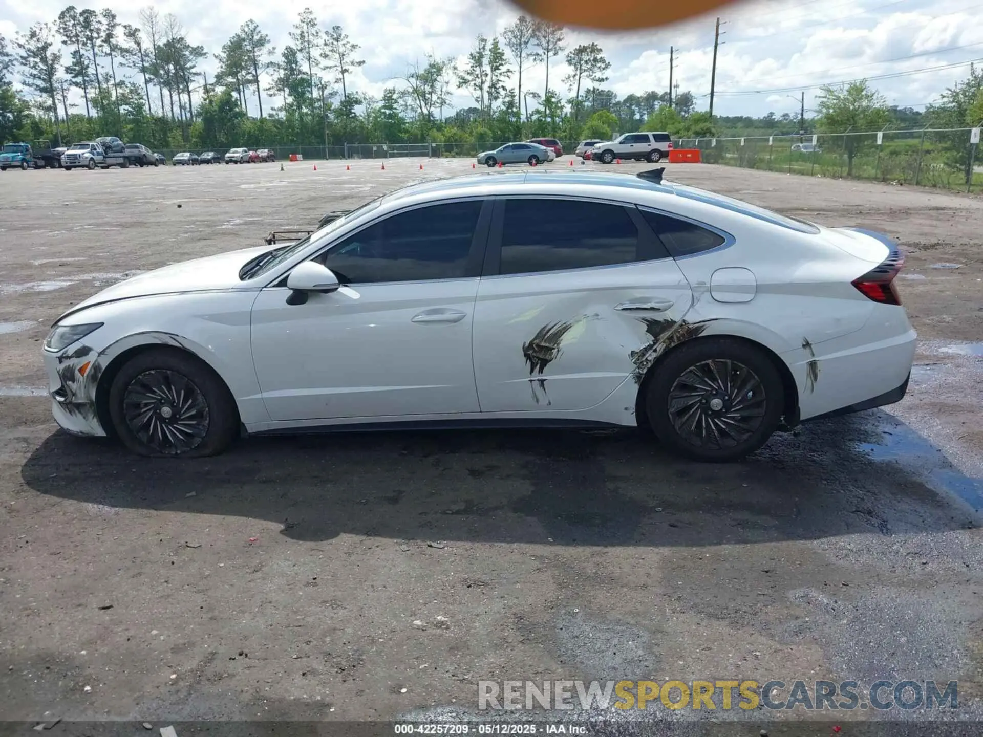 14 Photograph of a damaged car KMHL54JJ9MA021955 HYUNDAI SONATA 2021