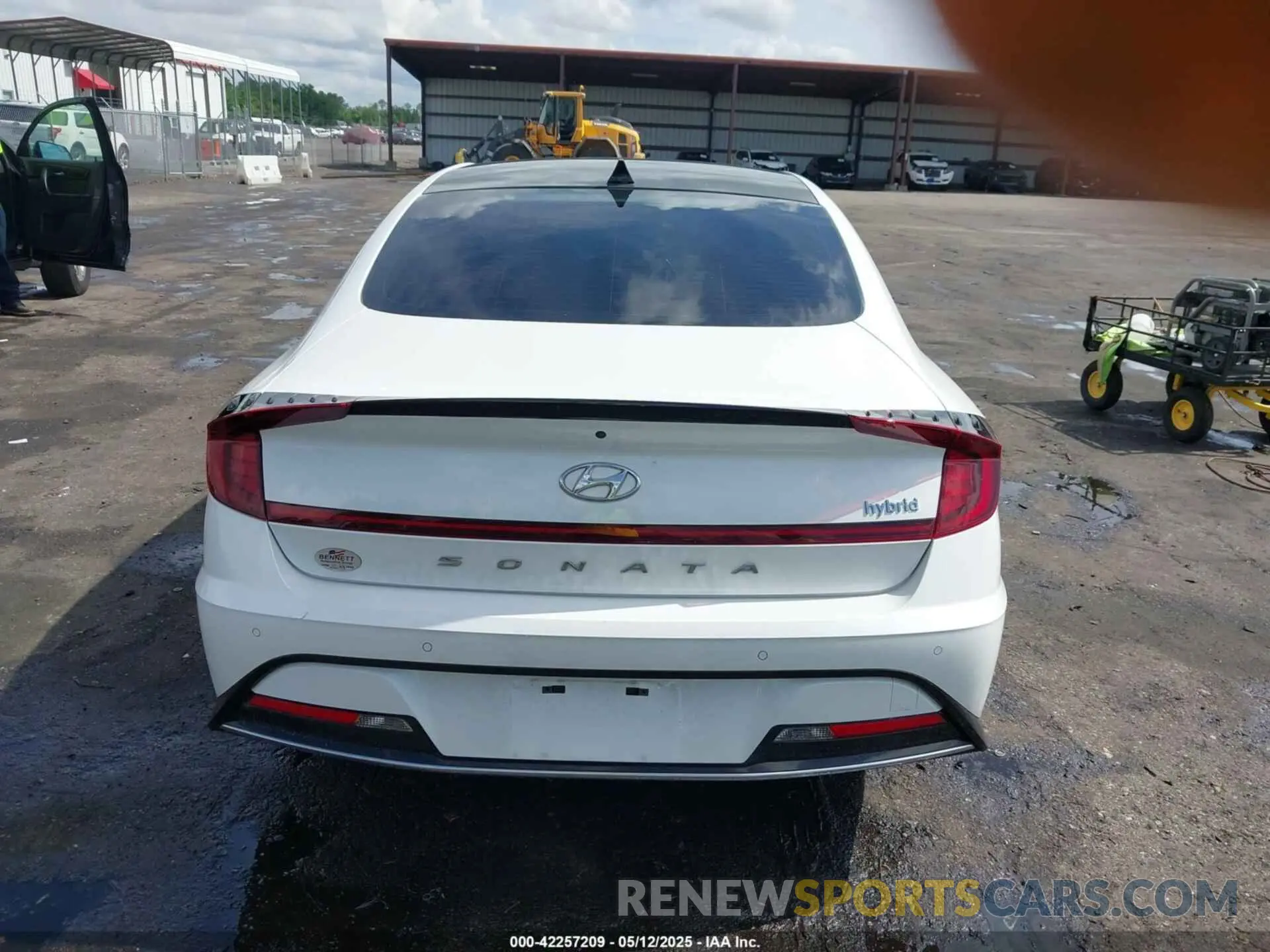 16 Photograph of a damaged car KMHL54JJ9MA021955 HYUNDAI SONATA 2021