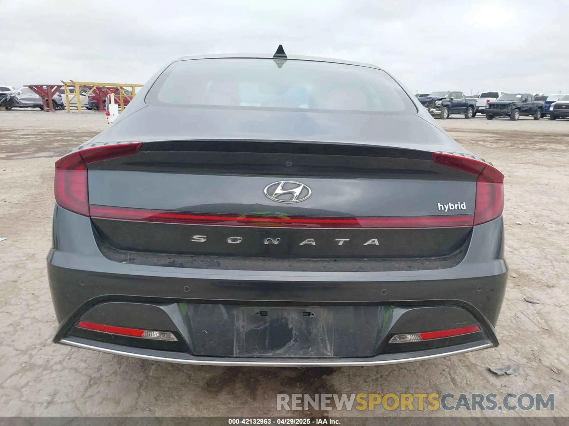 17 Photograph of a damaged car KMHL54JJ9MA027089 HYUNDAI SONATA 2021
