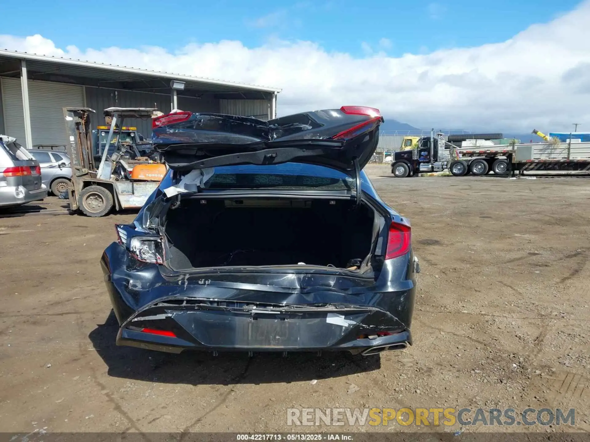 16 Photograph of a damaged car KMHL64JA0MA158957 HYUNDAI SONATA 2021