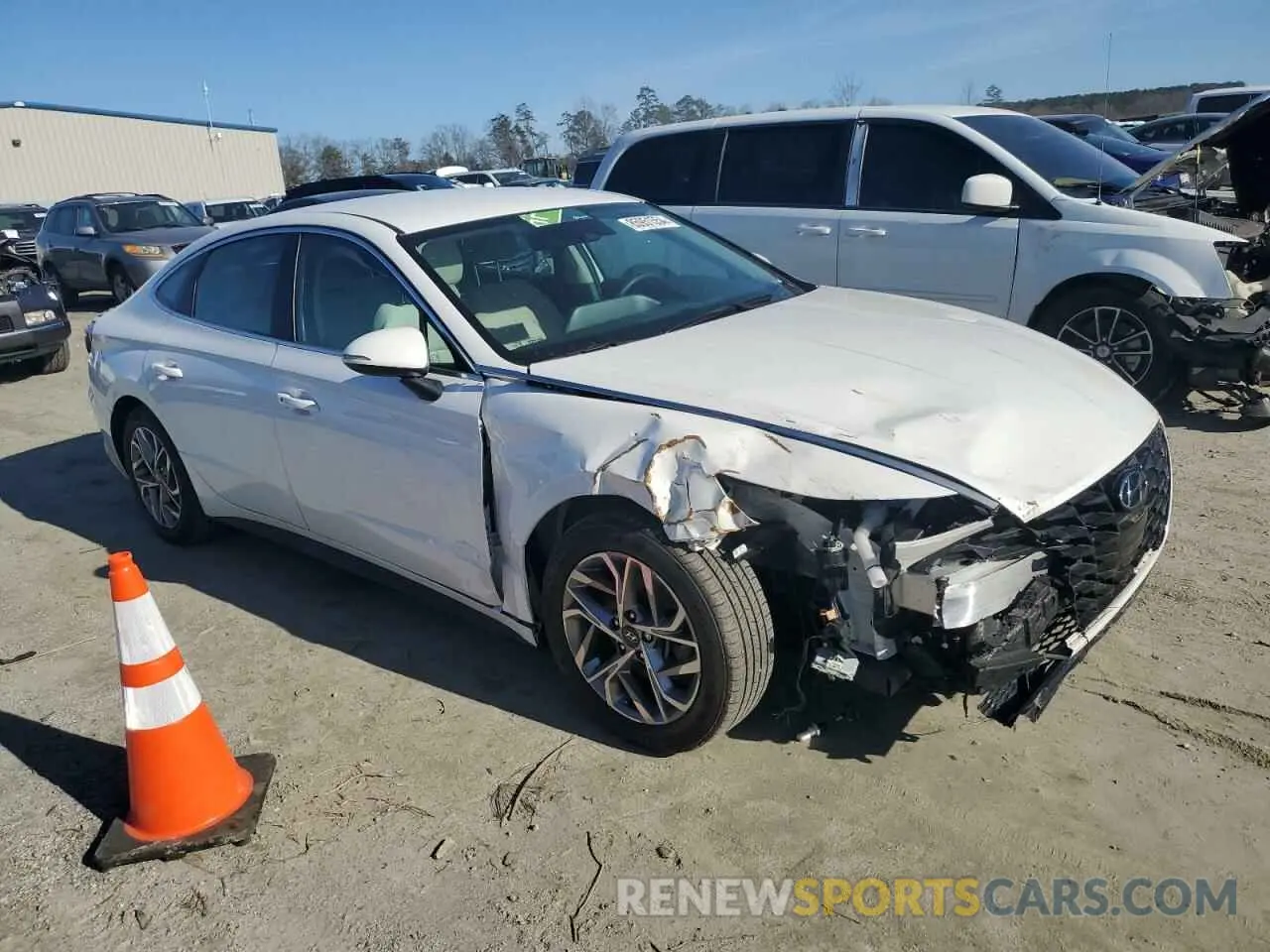 4 Photograph of a damaged car KMHL64JA1MA152911 HYUNDAI SONATA 2021