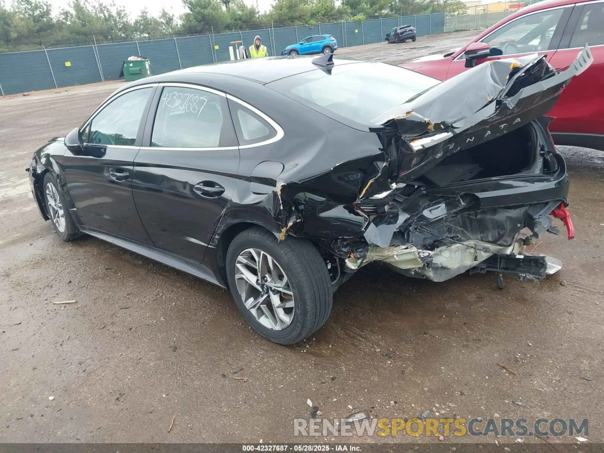 3 Photograph of a damaged car KMHL64JA1MA160846 HYUNDAI SONATA 2021