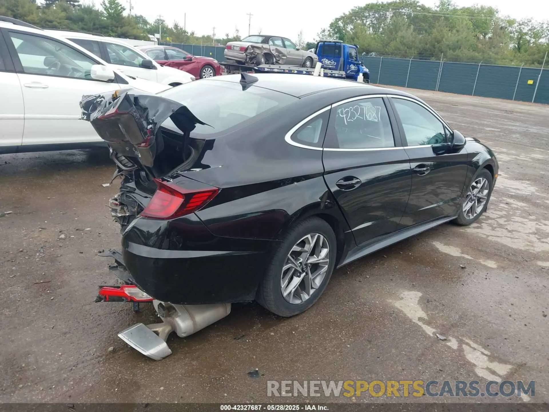 4 Photograph of a damaged car KMHL64JA1MA160846 HYUNDAI SONATA 2021