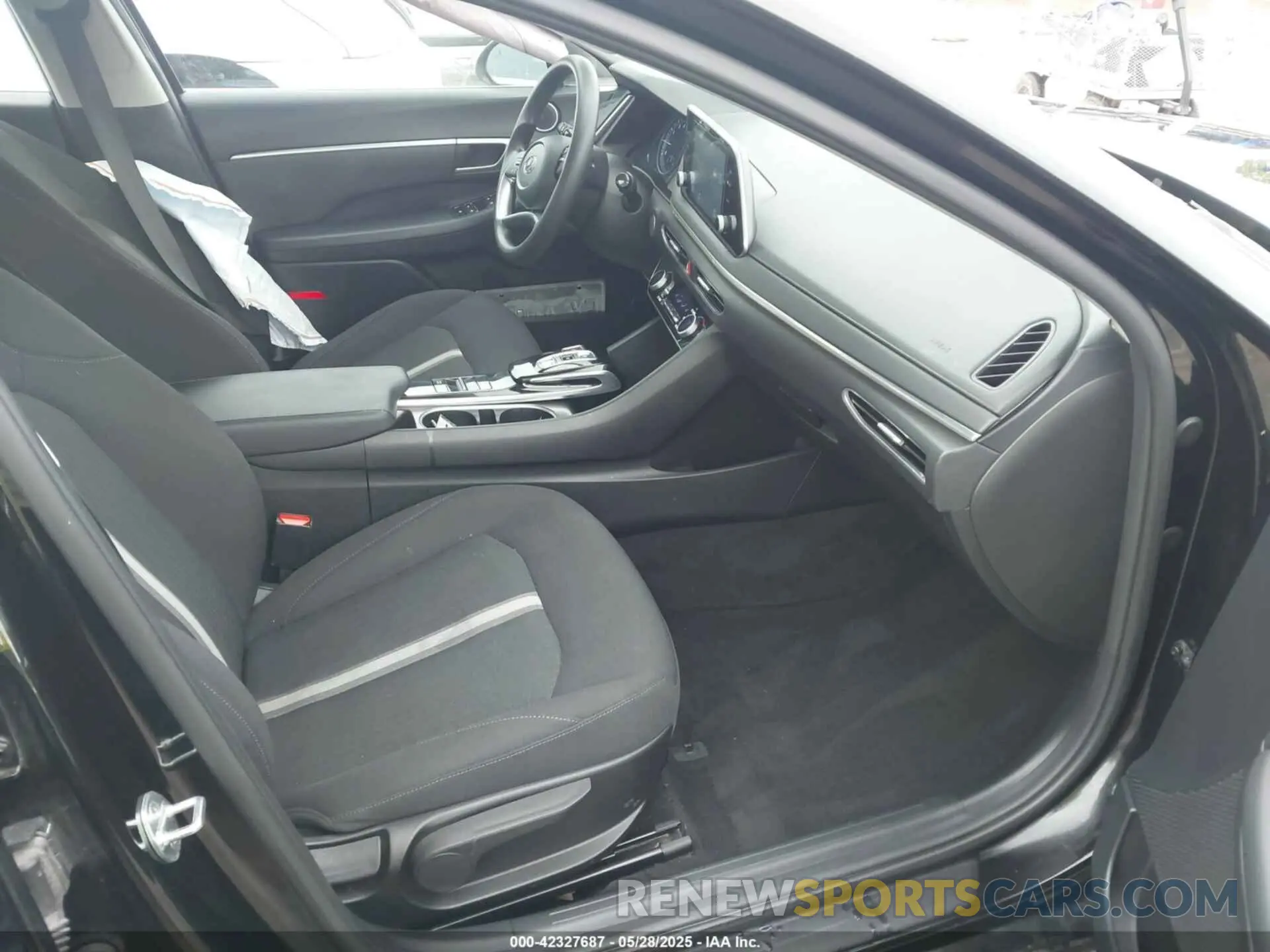 5 Photograph of a damaged car KMHL64JA1MA160846 HYUNDAI SONATA 2021
