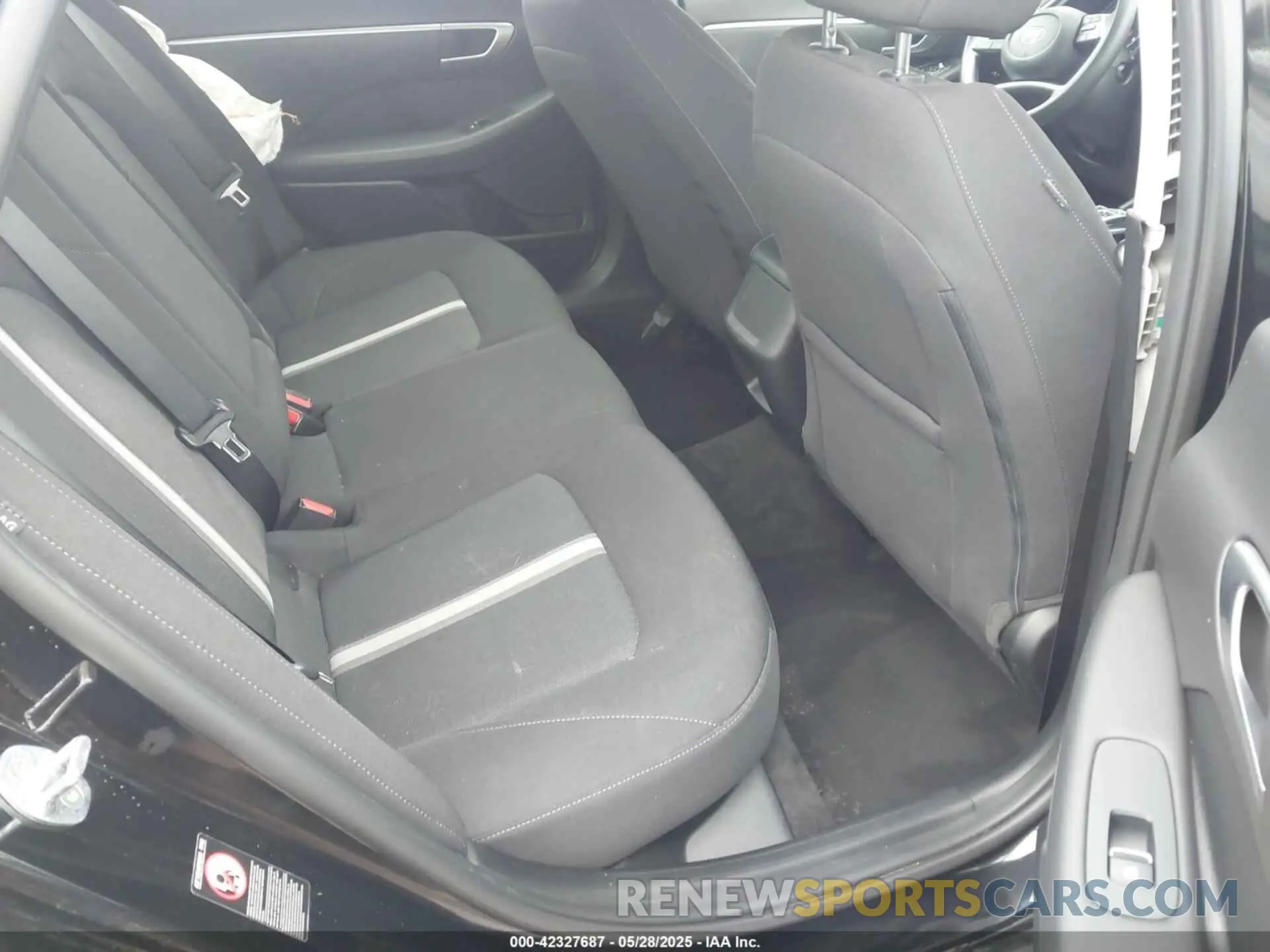 8 Photograph of a damaged car KMHL64JA1MA160846 HYUNDAI SONATA 2021
