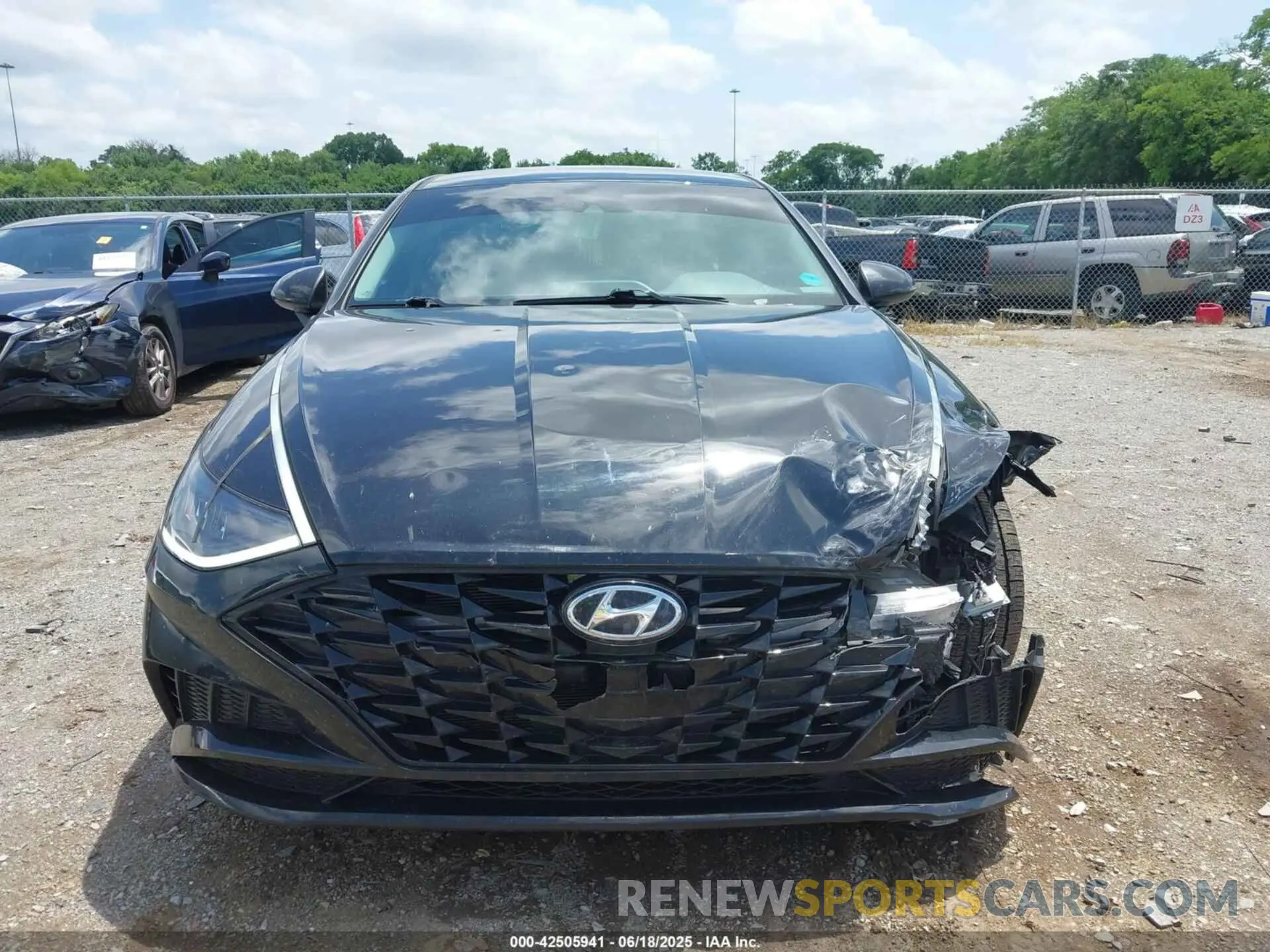 12 Photograph of a damaged car KMHL64JA3MA147029 HYUNDAI SONATA 2021
