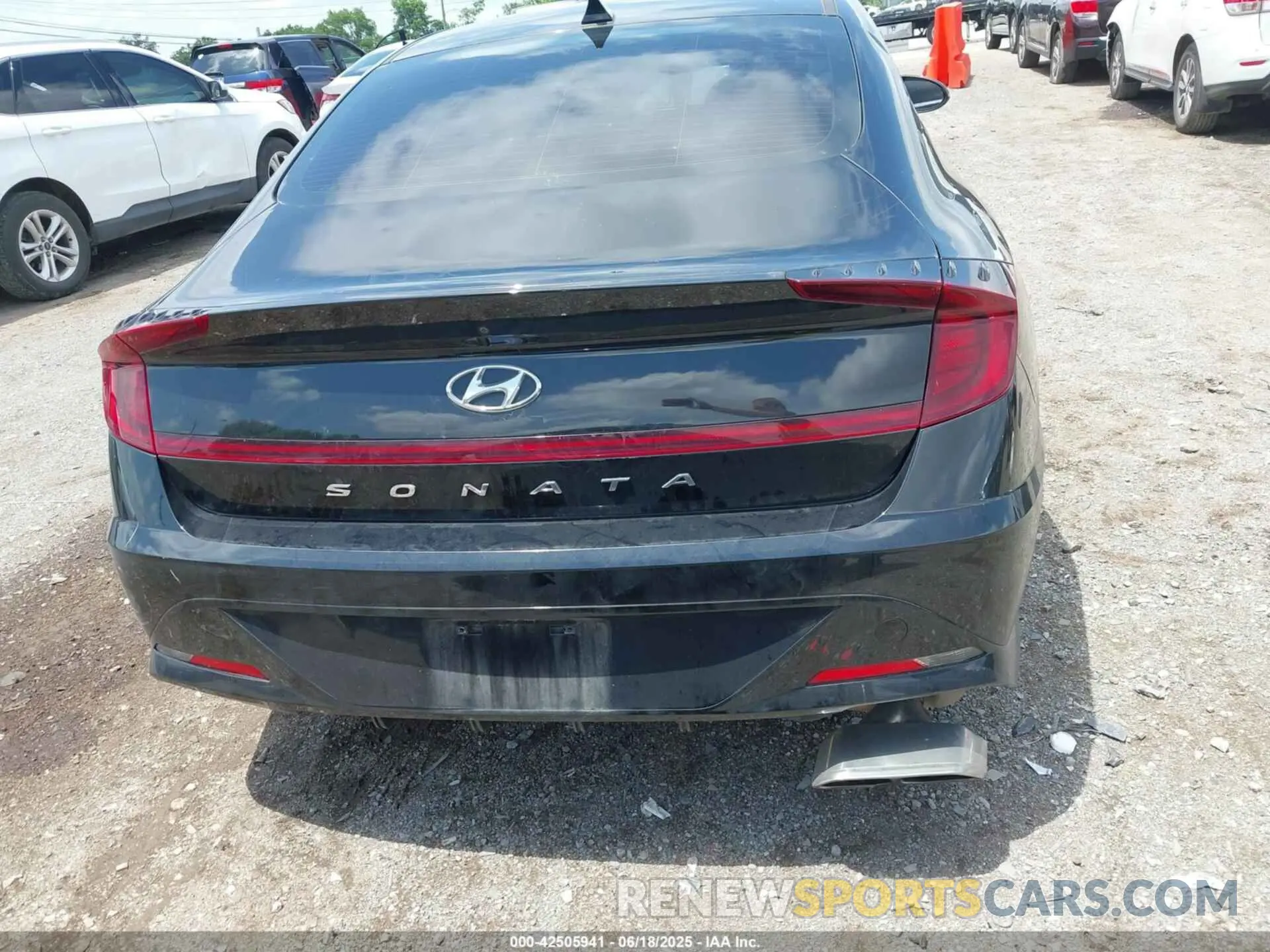 16 Photograph of a damaged car KMHL64JA3MA147029 HYUNDAI SONATA 2021