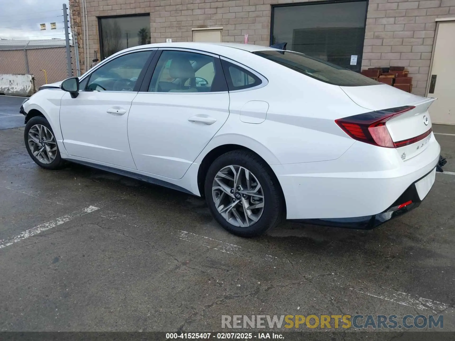 3 Photograph of a damaged car KMHL64JA3MA153042 HYUNDAI SONATA 2021