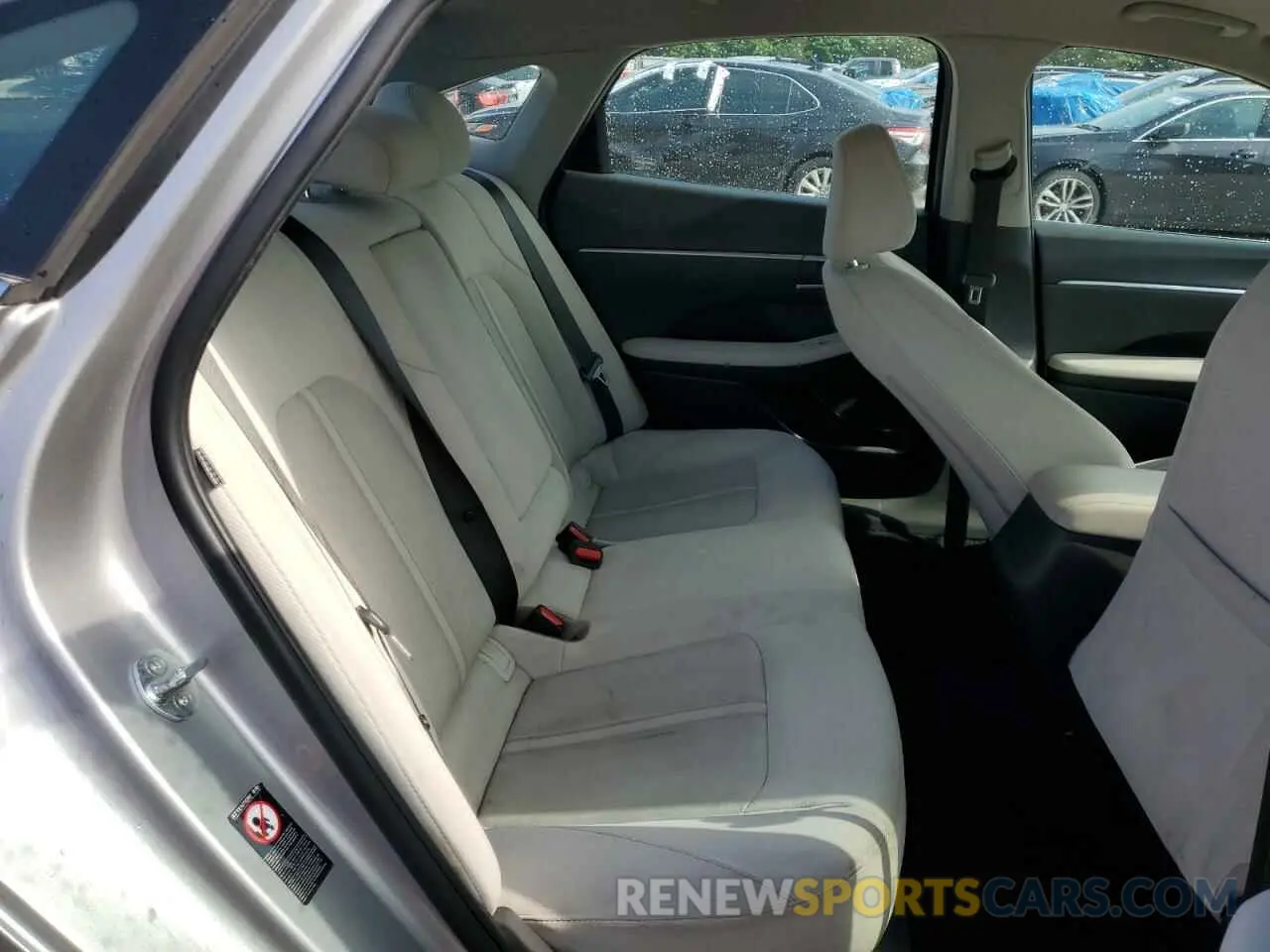 10 Photograph of a damaged car KMHL64JA4MA155981 HYUNDAI SONATA 2021
