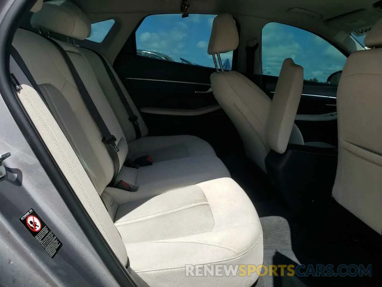 10 Photograph of a damaged car KMHL64JA5MA152393 HYUNDAI SONATA 2021