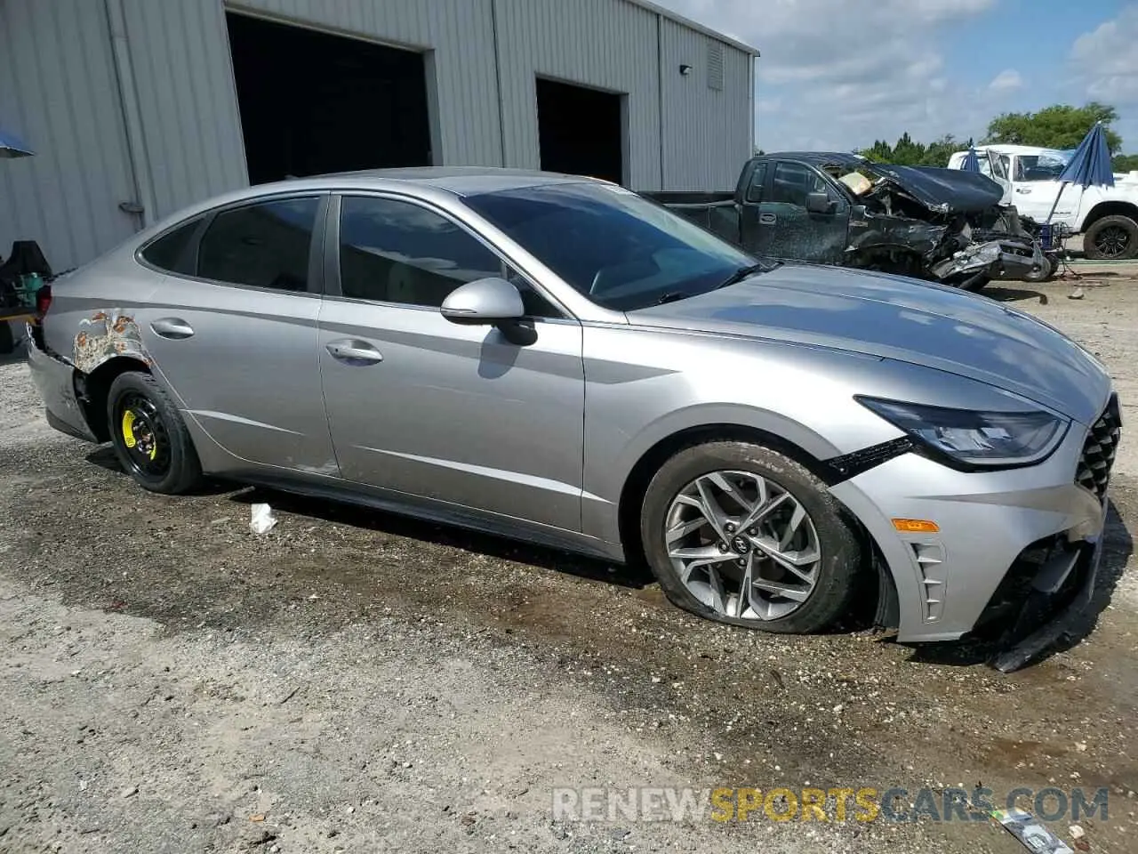 4 Photograph of a damaged car KMHL64JA5MA152393 HYUNDAI SONATA 2021