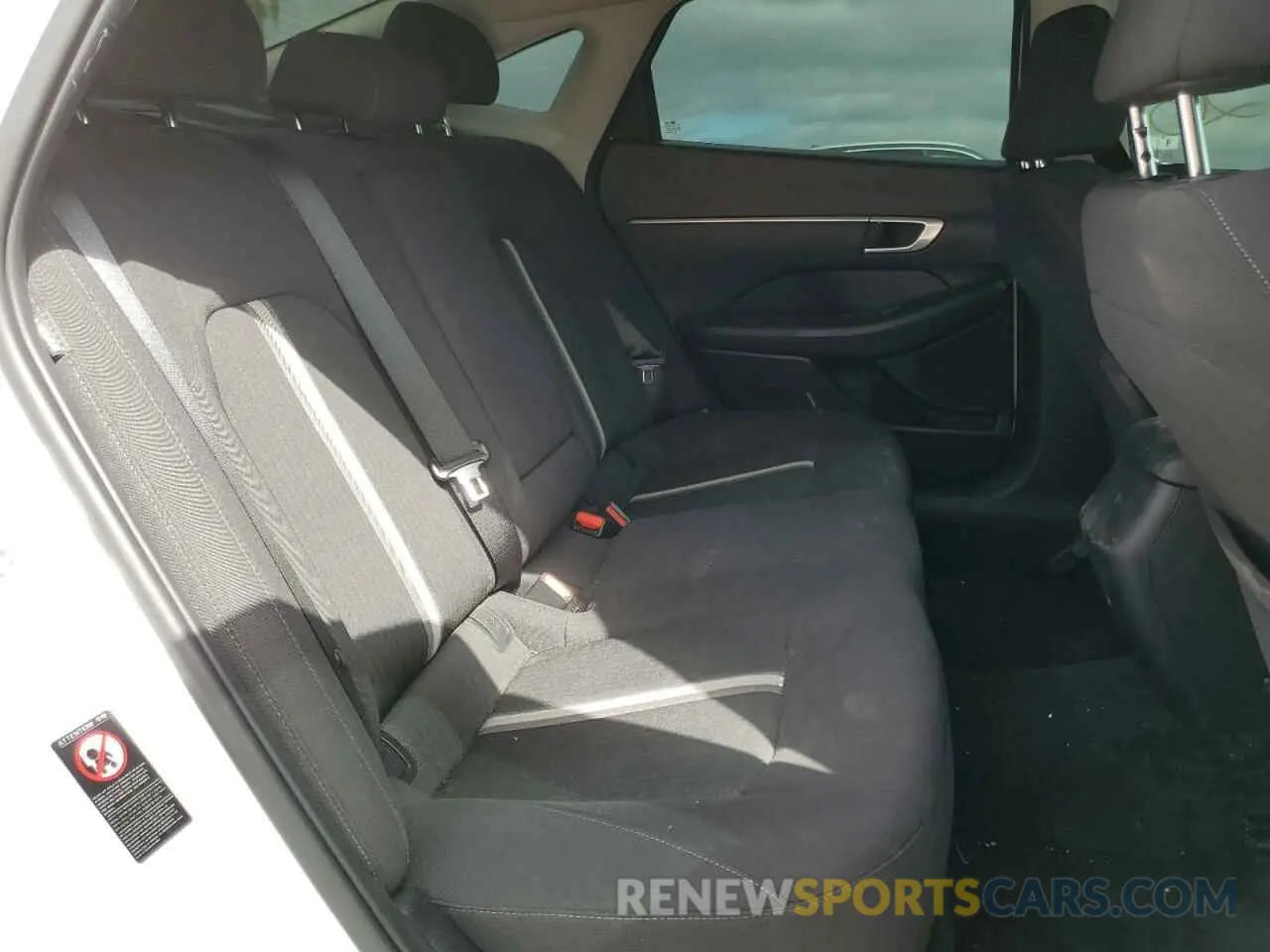 10 Photograph of a damaged car KMHL64JA6MA159305 HYUNDAI SONATA 2021