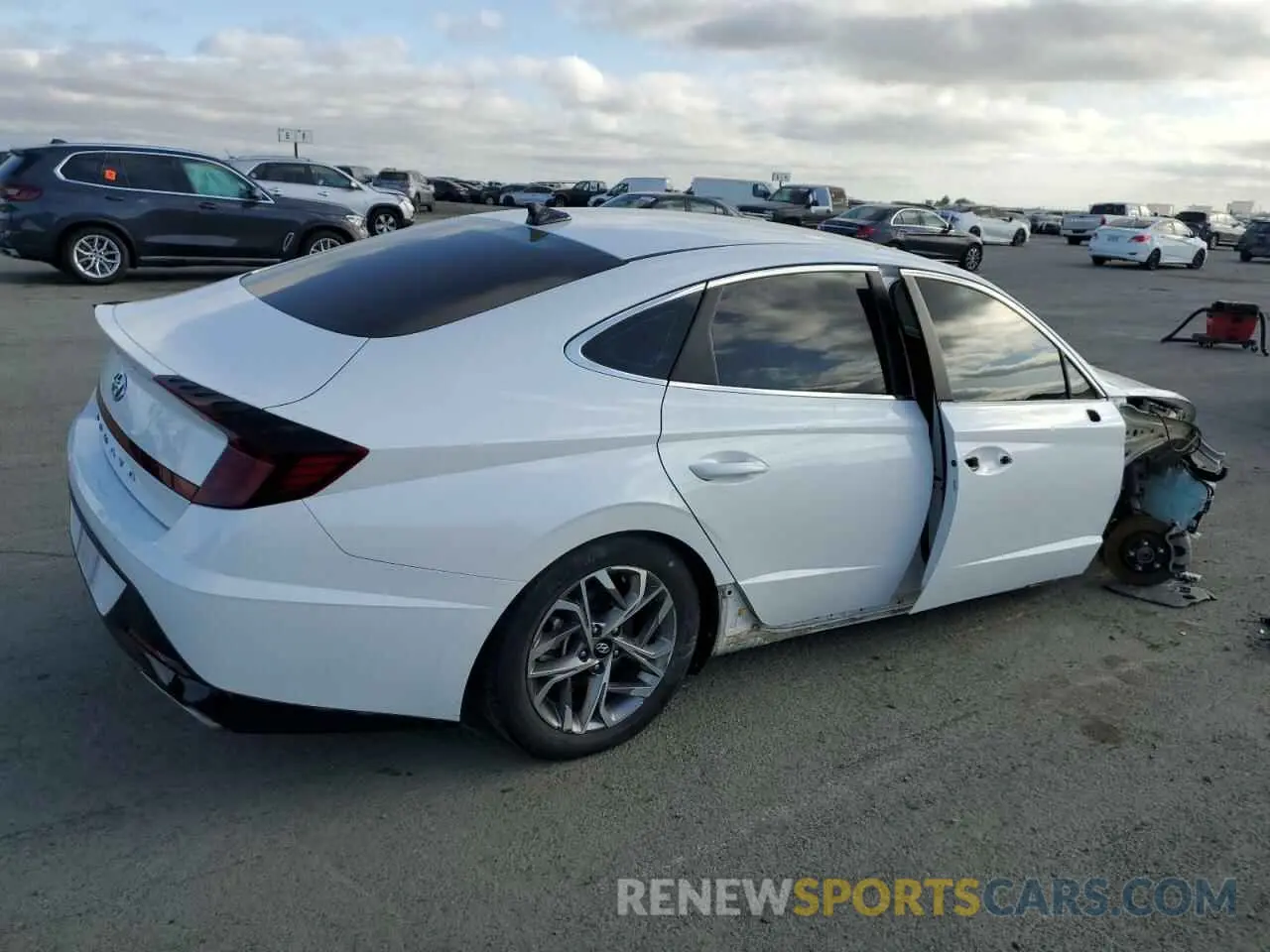 3 Photograph of a damaged car KMHL64JA6MA159305 HYUNDAI SONATA 2021