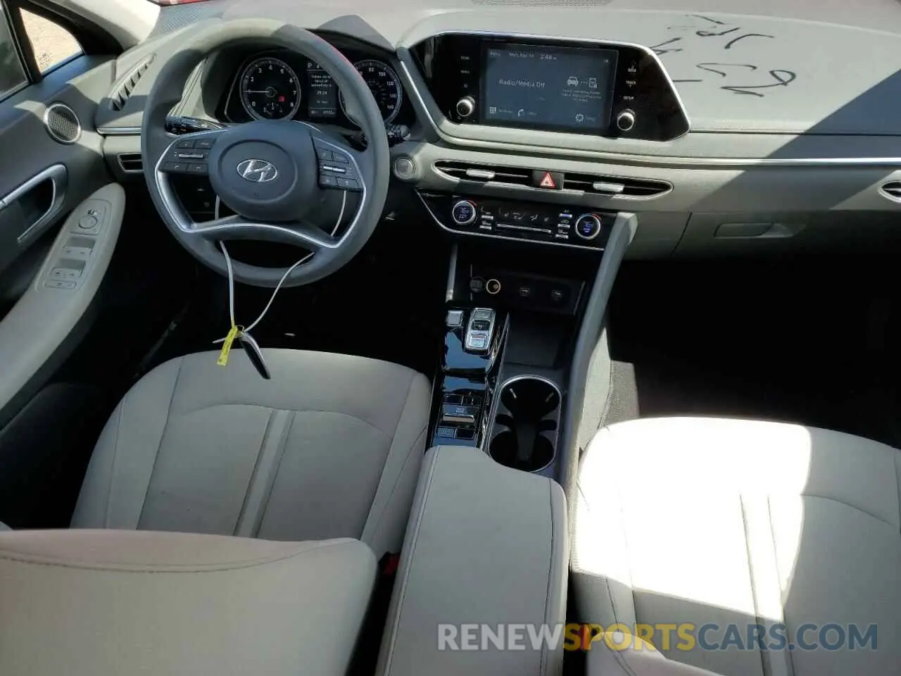 8 Photograph of a damaged car KMHL64JA7MA147812 HYUNDAI SONATA 2021