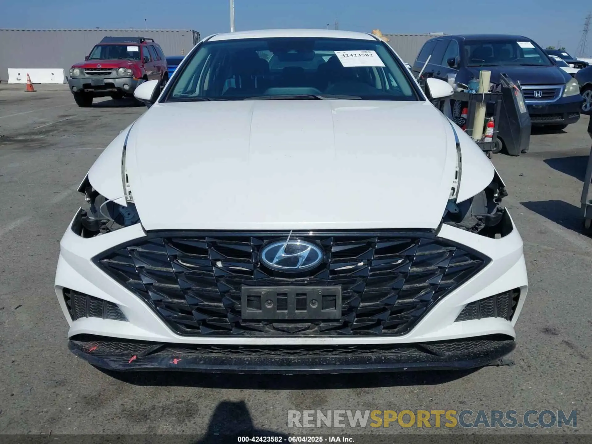 12 Photograph of a damaged car KMHL64JA7MA149379 HYUNDAI SONATA 2021
