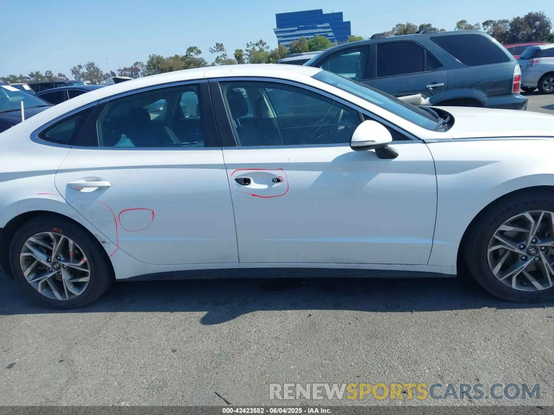 13 Photograph of a damaged car KMHL64JA7MA149379 HYUNDAI SONATA 2021