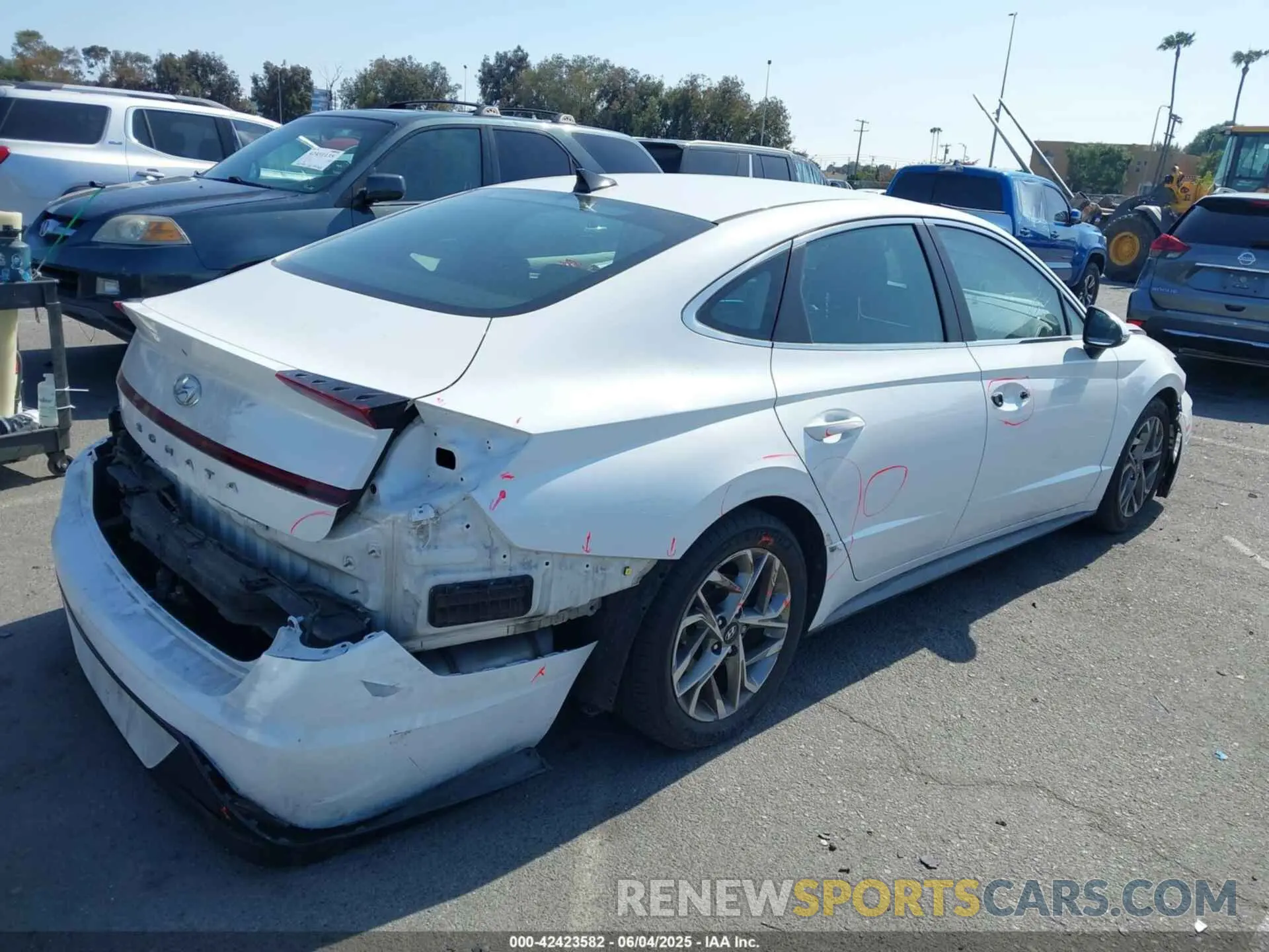 4 Photograph of a damaged car KMHL64JA7MA149379 HYUNDAI SONATA 2021