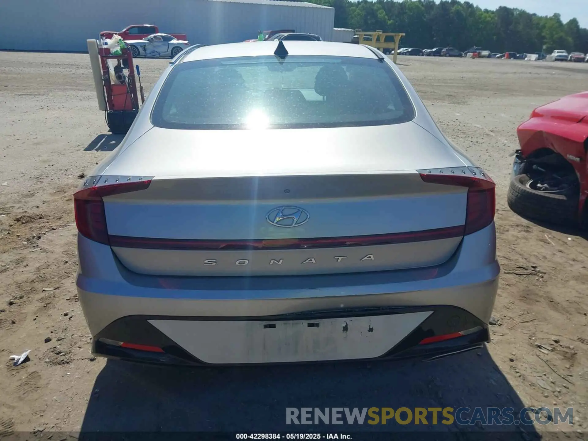 17 Photograph of a damaged car KMHL64JA8MA148743 HYUNDAI SONATA 2021