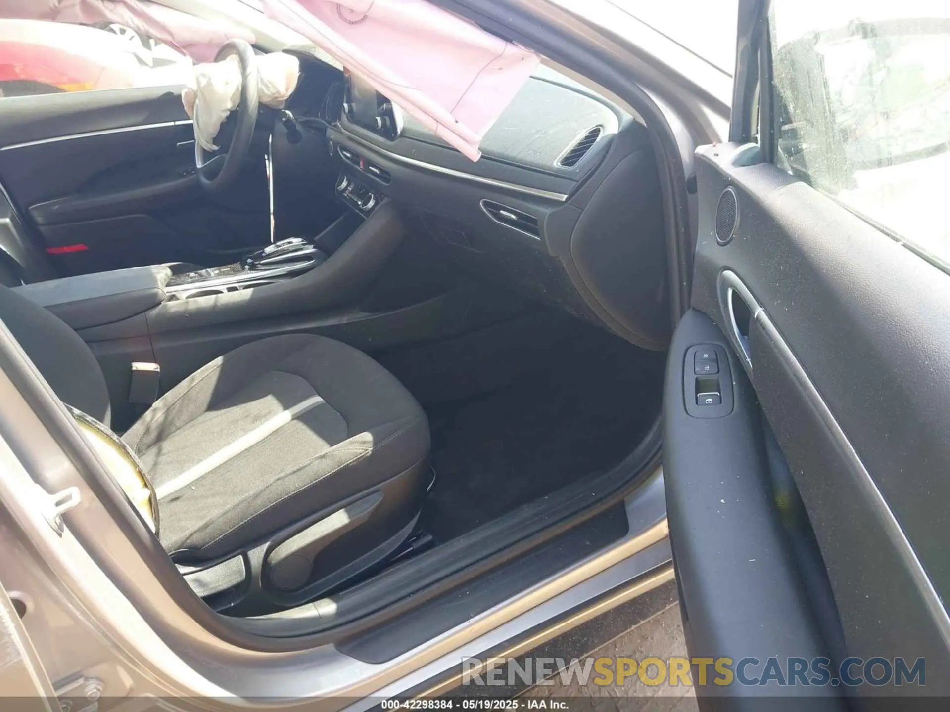5 Photograph of a damaged car KMHL64JA8MA148743 HYUNDAI SONATA 2021