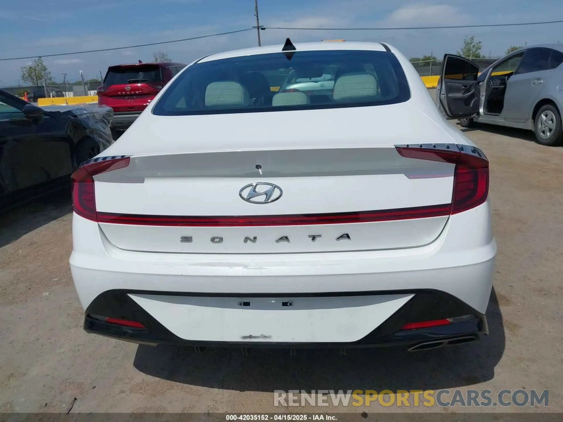 16 Photograph of a damaged car KMHL64JA9MA155197 HYUNDAI SONATA 2021