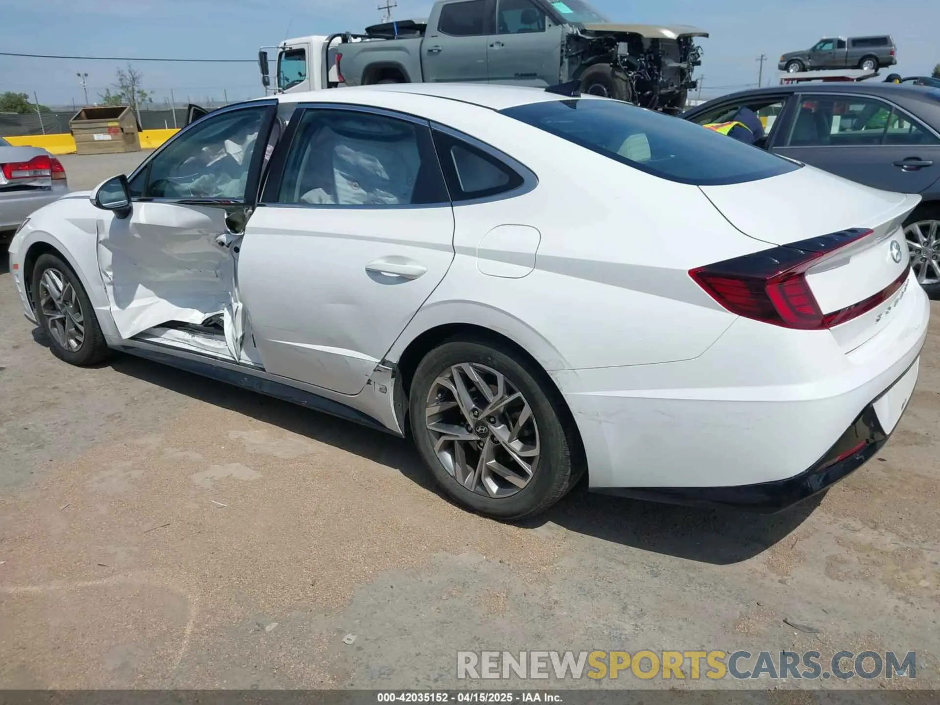 3 Photograph of a damaged car KMHL64JA9MA155197 HYUNDAI SONATA 2021