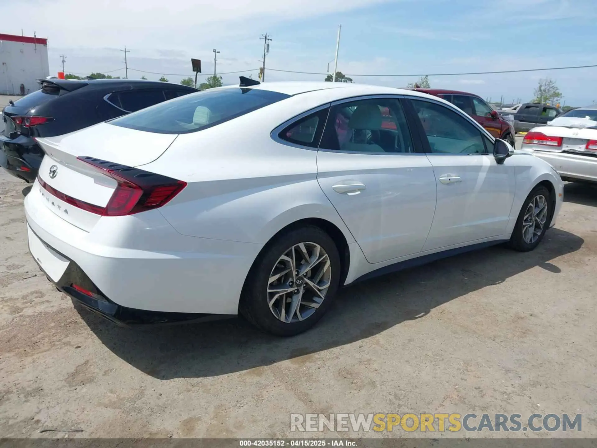 4 Photograph of a damaged car KMHL64JA9MA155197 HYUNDAI SONATA 2021