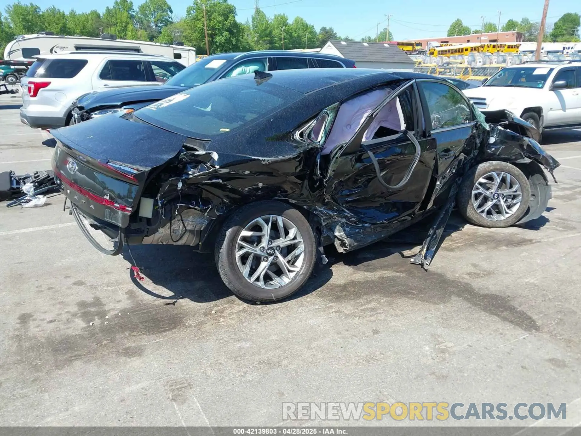 4 Photograph of a damaged car KMHL64JAXMA162630 HYUNDAI SONATA 2021