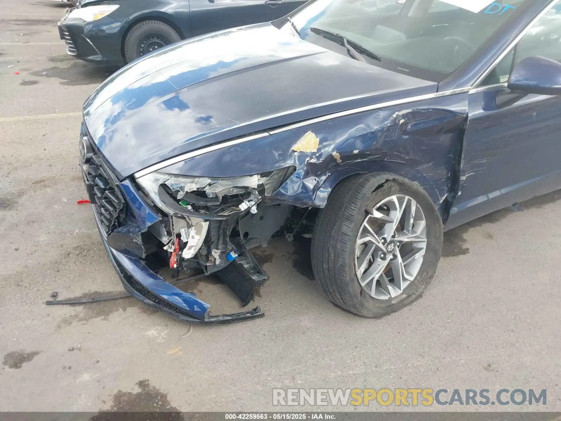 6 Photograph of a damaged car 5NPEF4JA6NH144598 HYUNDAI SONATA 2022