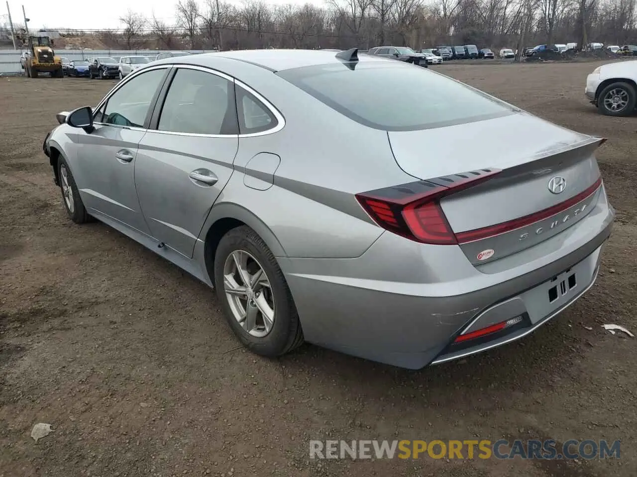 2 Photograph of a damaged car 5NPEG4JA0NH133593 HYUNDAI SONATA 2022