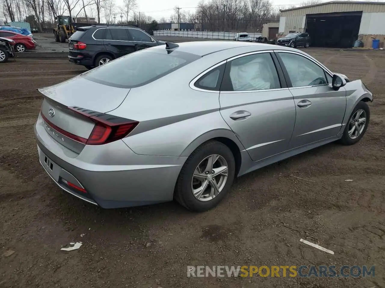 3 Photograph of a damaged car 5NPEG4JA0NH133593 HYUNDAI SONATA 2022