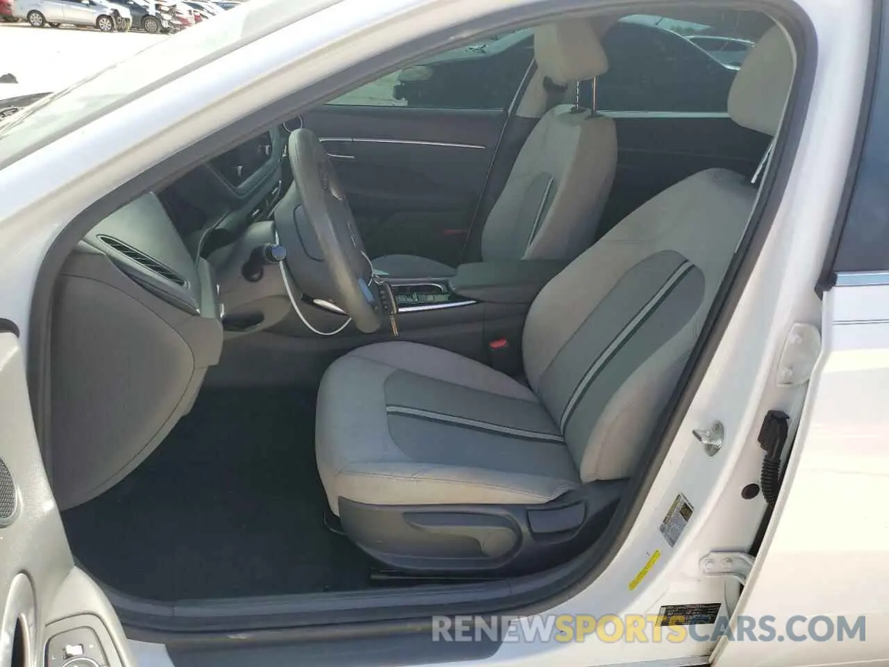 7 Photograph of a damaged car 5NPEG4JA0NH133657 HYUNDAI SONATA 2022