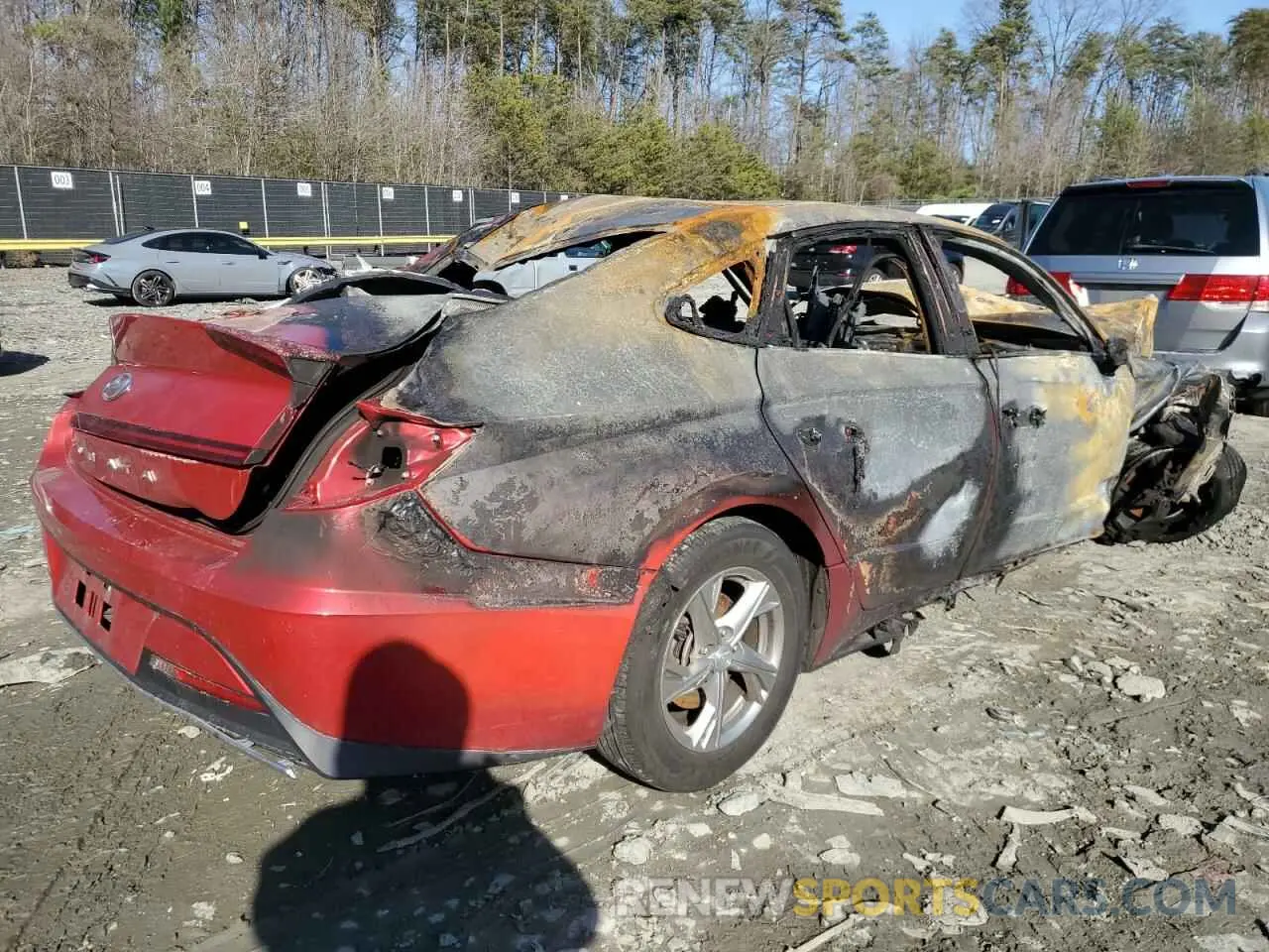 3 Photograph of a damaged car 5NPEG4JA0NH134288 HYUNDAI SONATA 2022