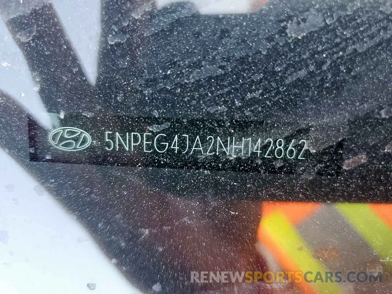 12 Photograph of a damaged car 5NPEG4JA2NH142862 HYUNDAI SONATA 2022