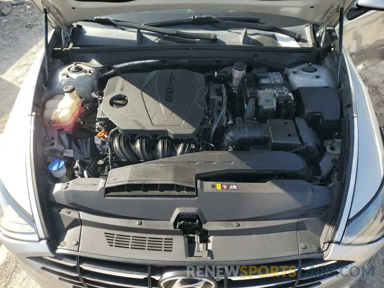 11 Photograph of a damaged car 5NPEG4JA2NH147351 HYUNDAI SONATA 2022