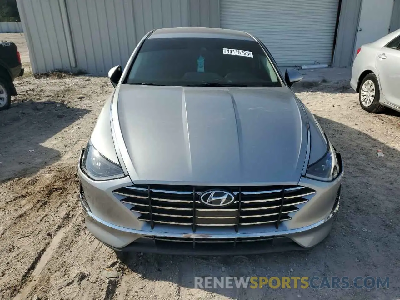 5 Photograph of a damaged car 5NPEG4JA2NH147351 HYUNDAI SONATA 2022