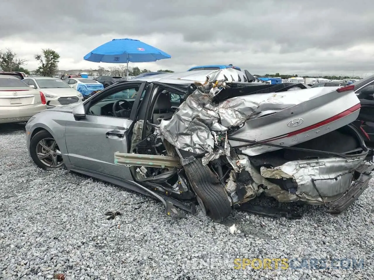 2 Photograph of a damaged car 5NPEG4JA2NH150380 HYUNDAI SONATA 2022