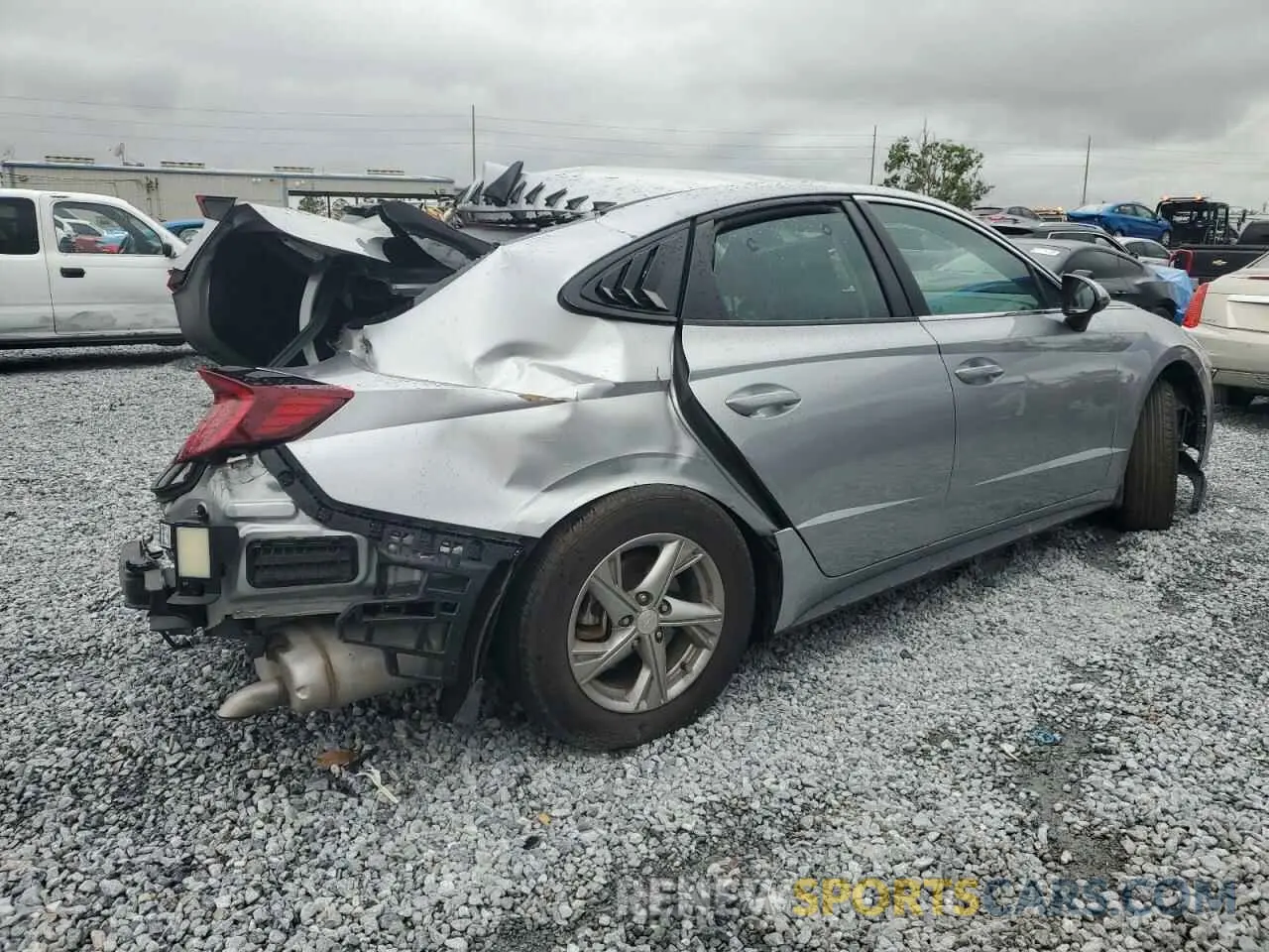 3 Photograph of a damaged car 5NPEG4JA2NH150380 HYUNDAI SONATA 2022