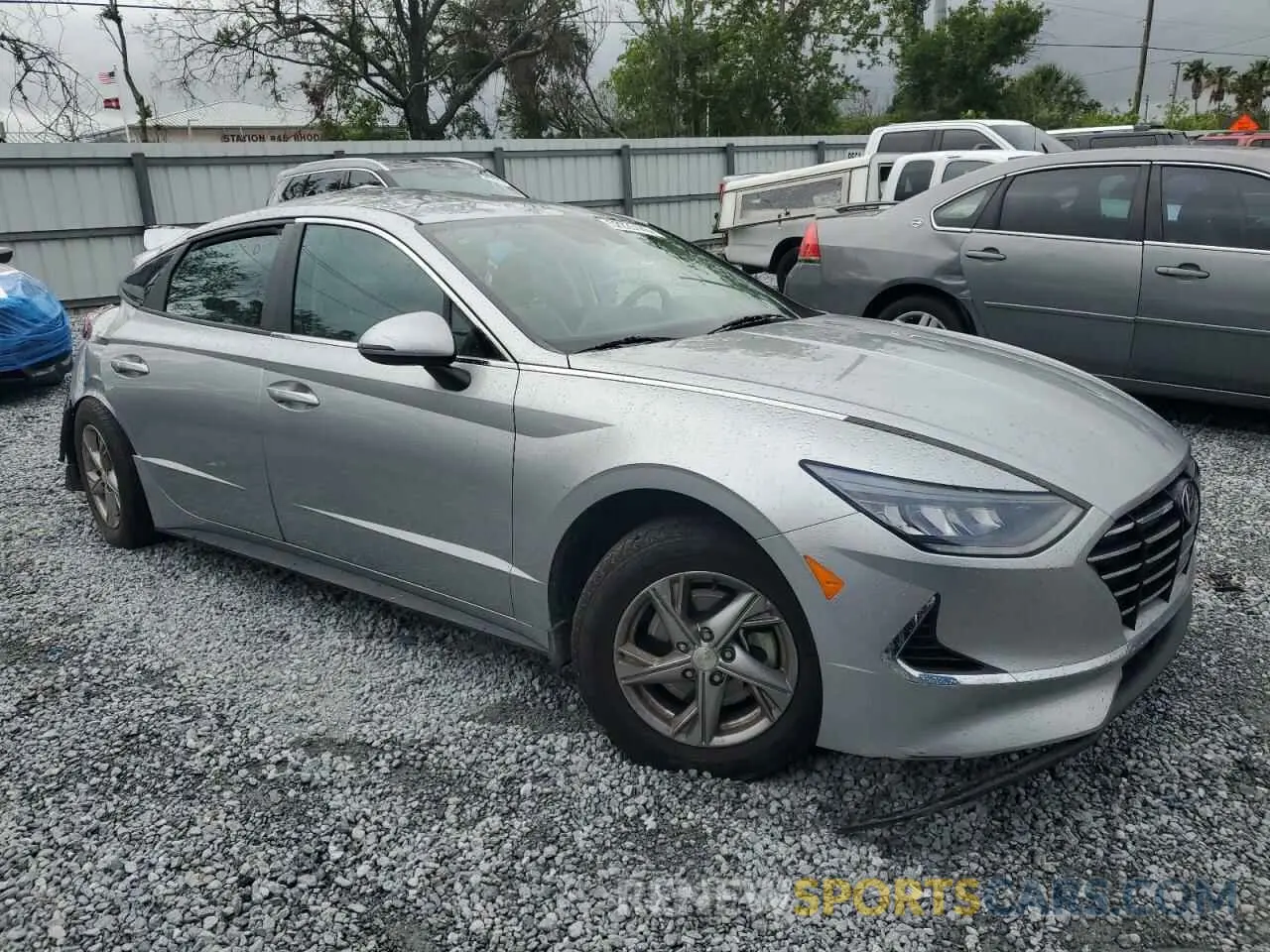 4 Photograph of a damaged car 5NPEG4JA2NH150380 HYUNDAI SONATA 2022