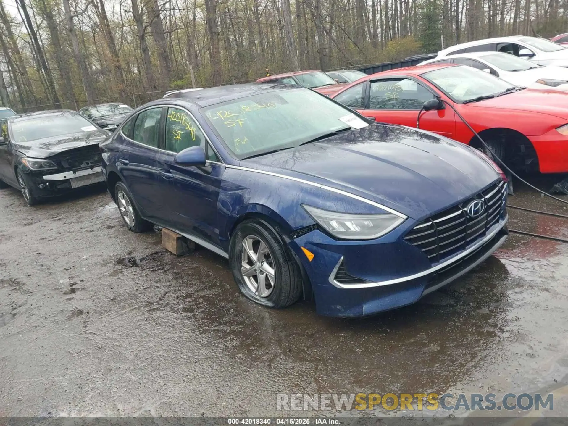 1 Photograph of a damaged car 5NPEG4JA3NH146189 HYUNDAI SONATA 2022