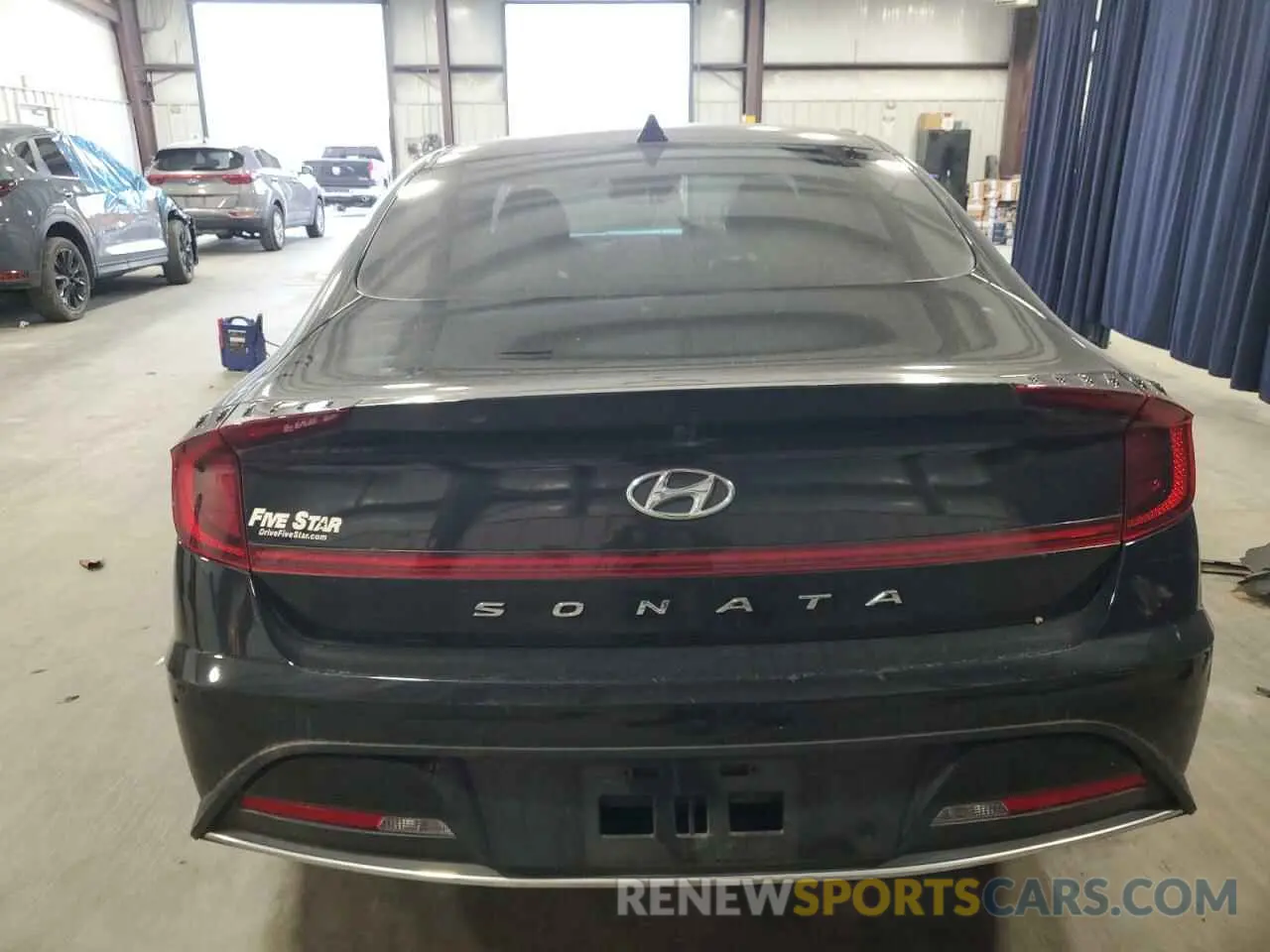 6 Photograph of a damaged car 5NPEG4JA5NH139034 HYUNDAI SONATA 2022