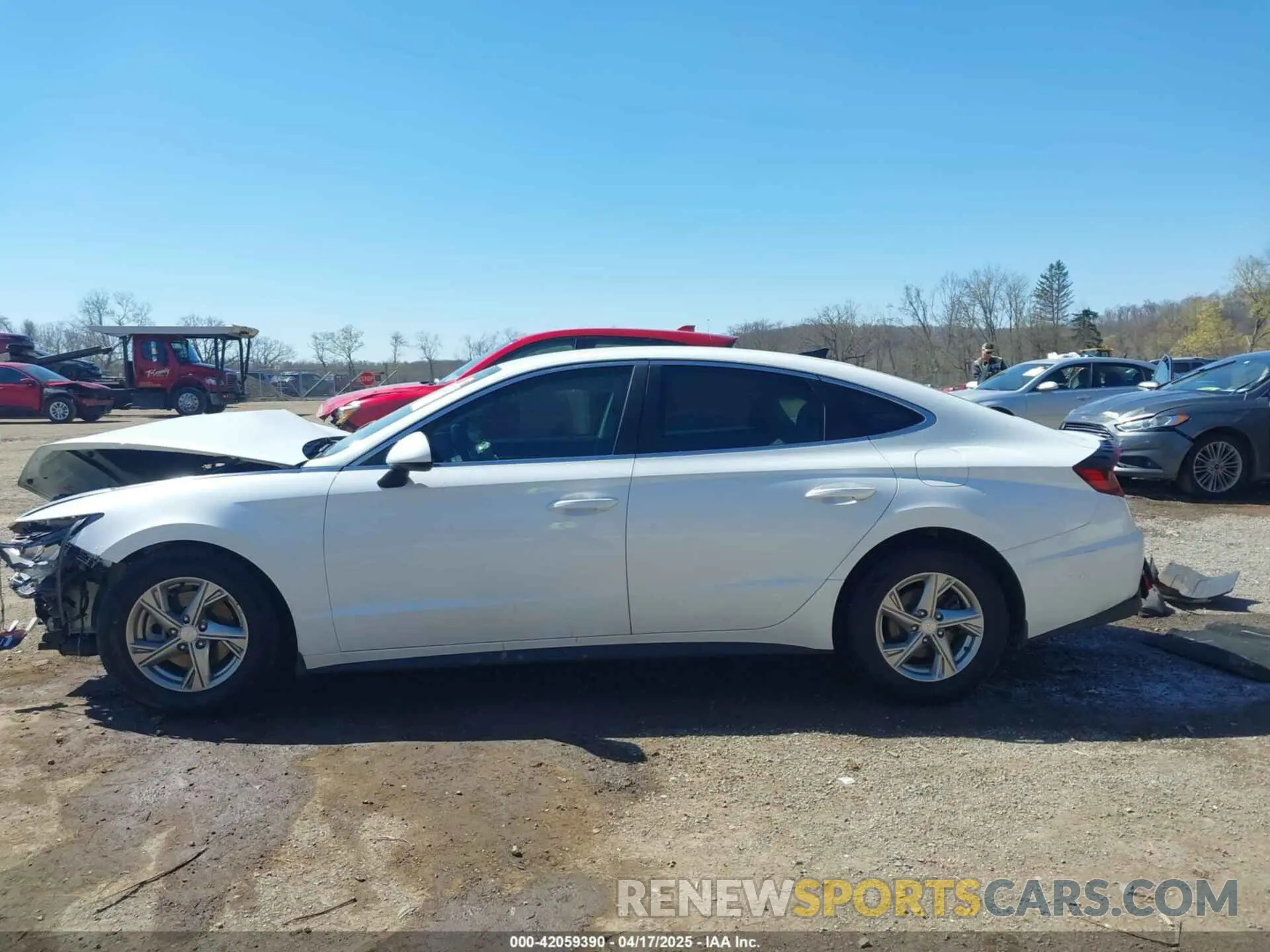 15 Photograph of a damaged car 5NPEG4JA5NH143746 HYUNDAI SONATA 2022